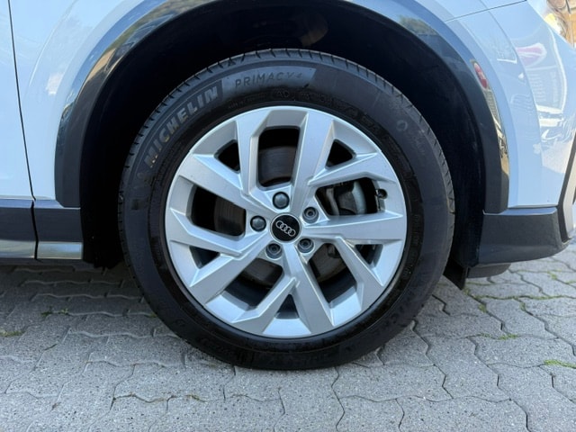 AUDI Q2 35 TDI S line quattro S-tronic-image-8
