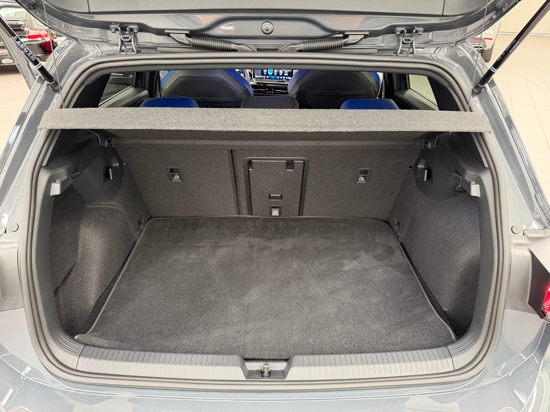 VW Golf 2.0 TSI R DSG 4 Motion-image-13