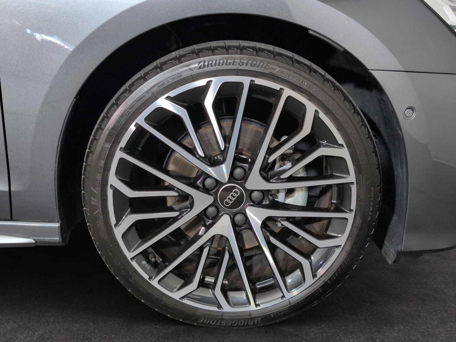 AUDI A3 Sportback TFSI 150 kW quattro S line S tronic-image-4