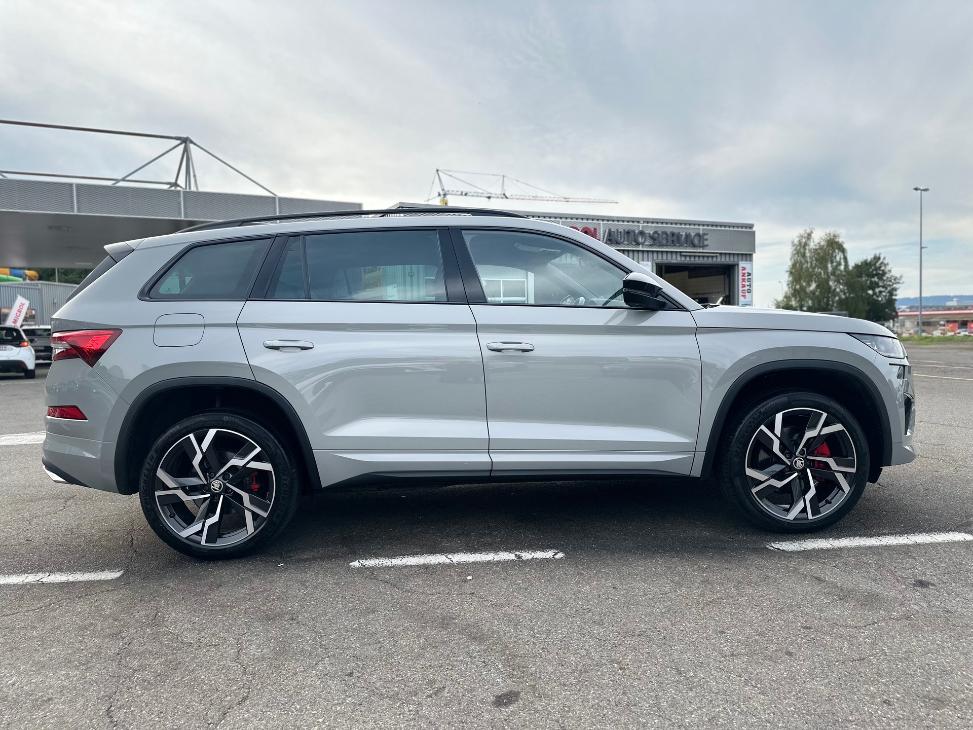 SKODA Kodiaq 2.0 TSI 4x4 RS-image-11