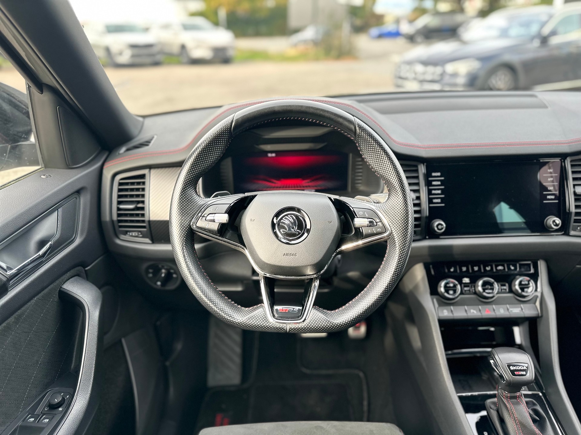 SKODA Kodiaq 2.0 TSI 4x4 RS-image-15