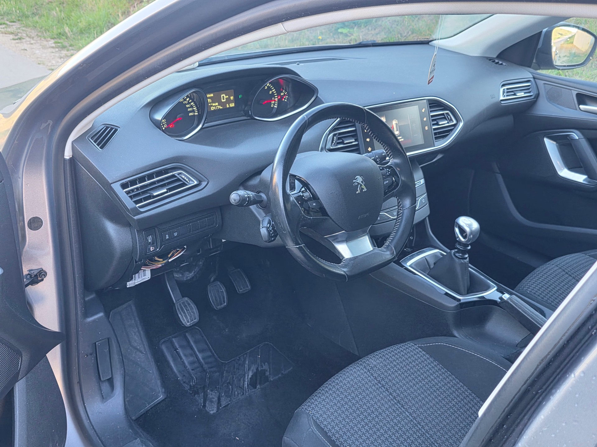 PEUGEOT 308 1.2 THP Style-image-6
