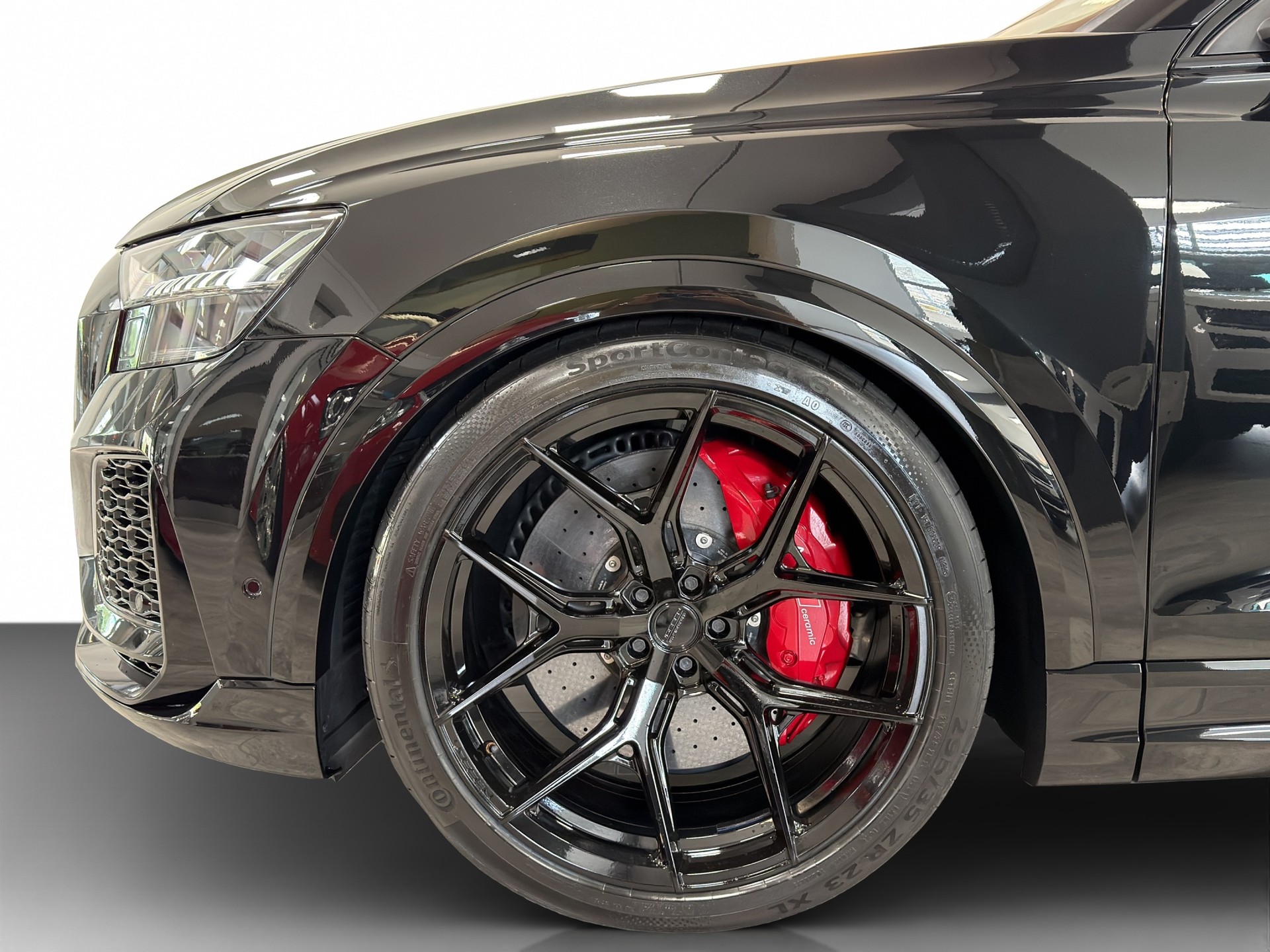 AUDI RSQ8 quattro tiptronic-image-1
