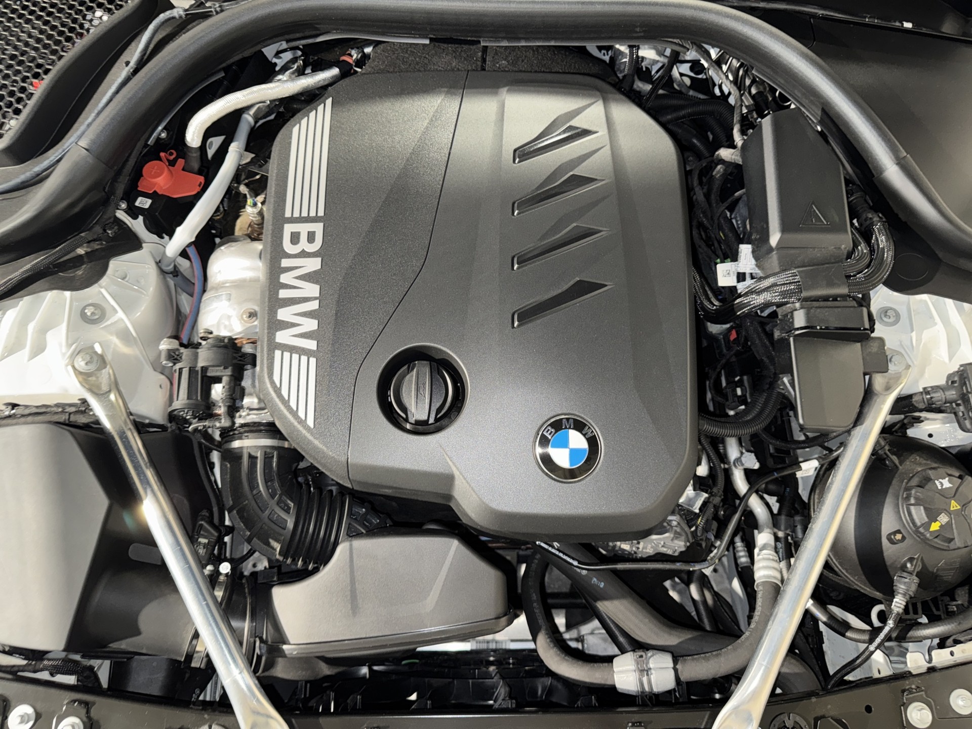 BMW 520d xDrive Touring M Sport-image-21