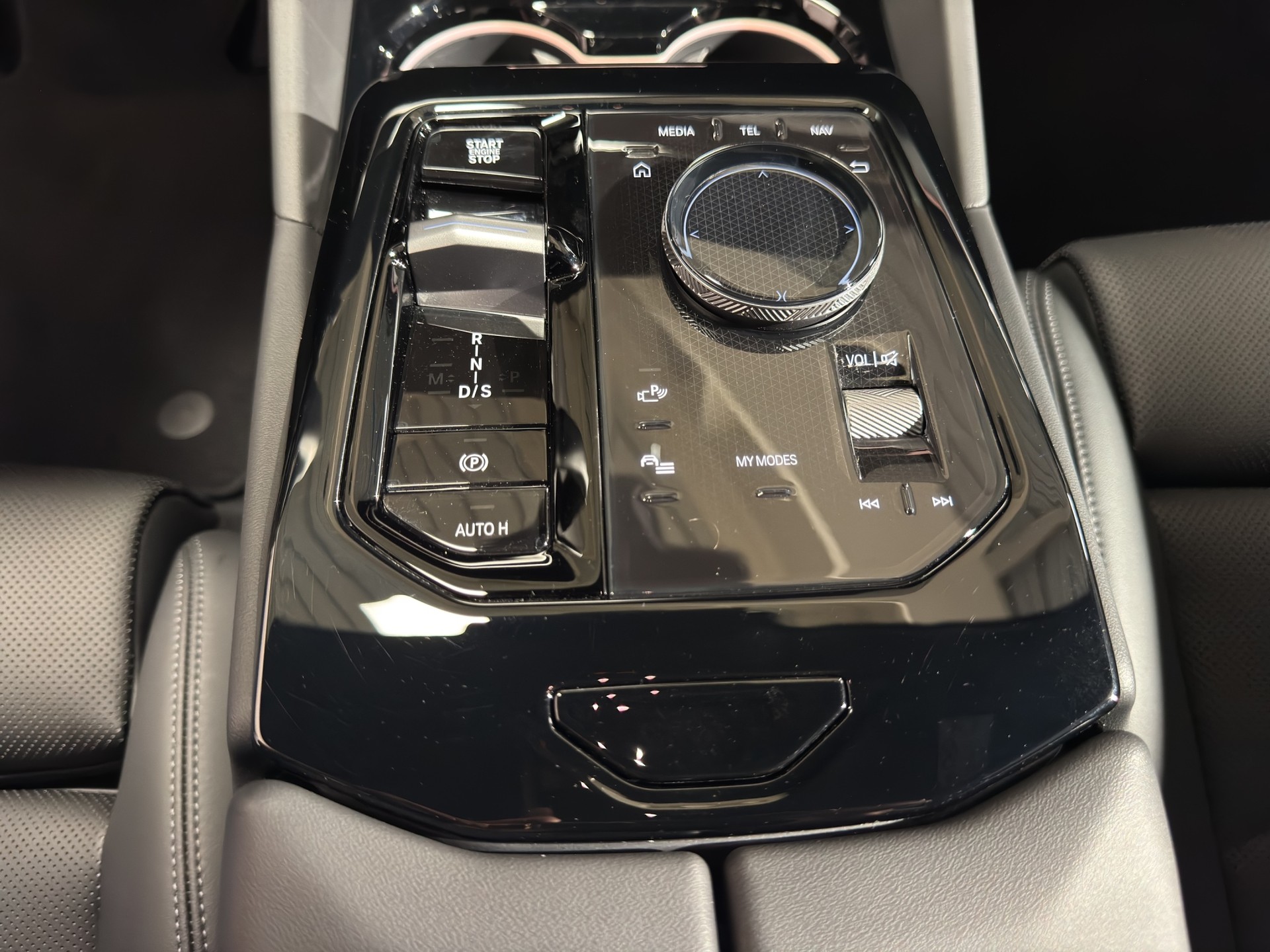 BMW 520d xDrive Touring M Sport-image-10