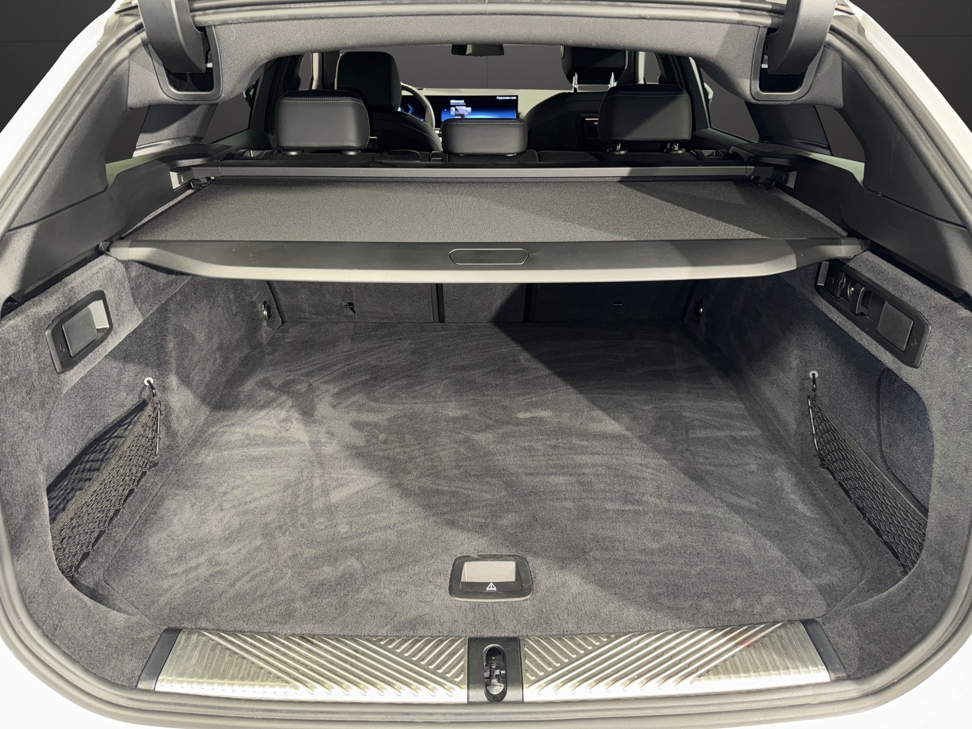 BMW 520d xDrive Touring M Sport-image-15