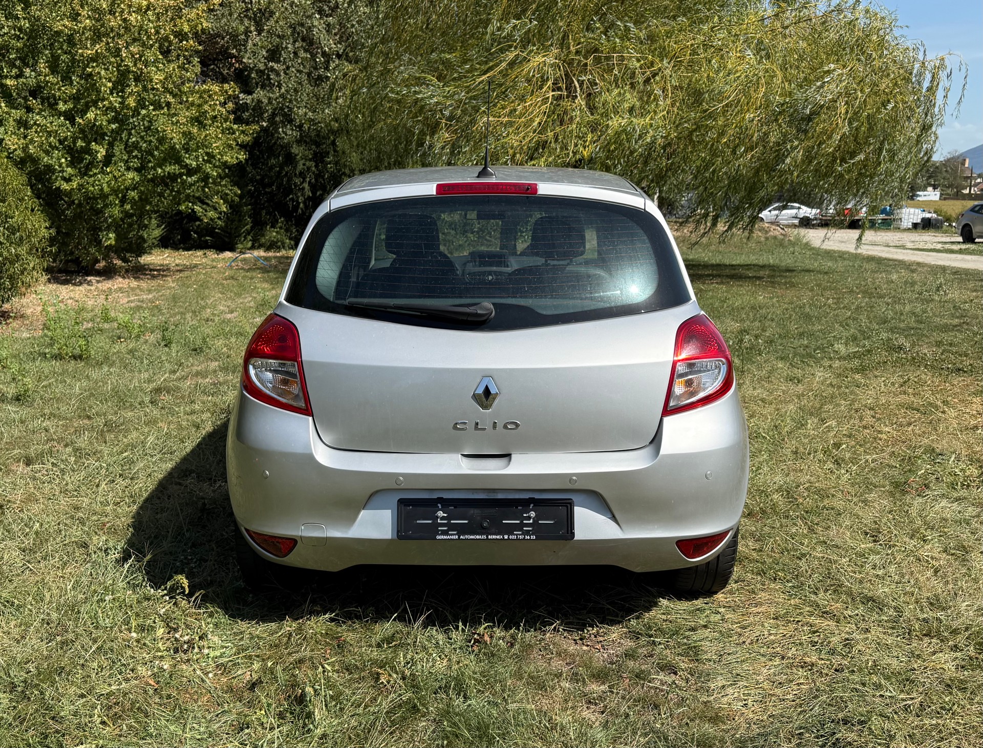 RENAULT Clio 1.6 16V Night&Day Automatic-image-4