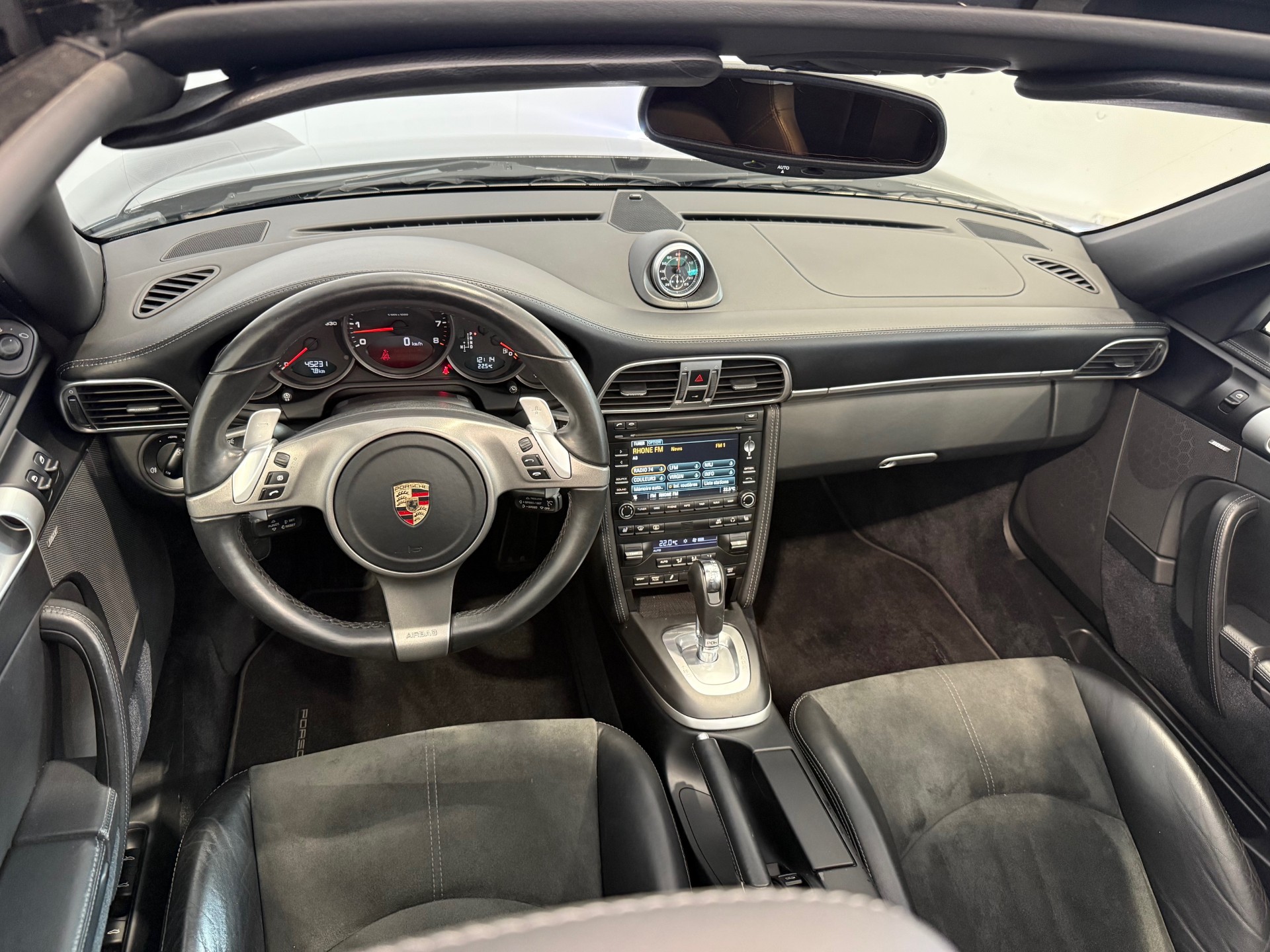 PORSCHE 911 Targa 4S PDK-image-9