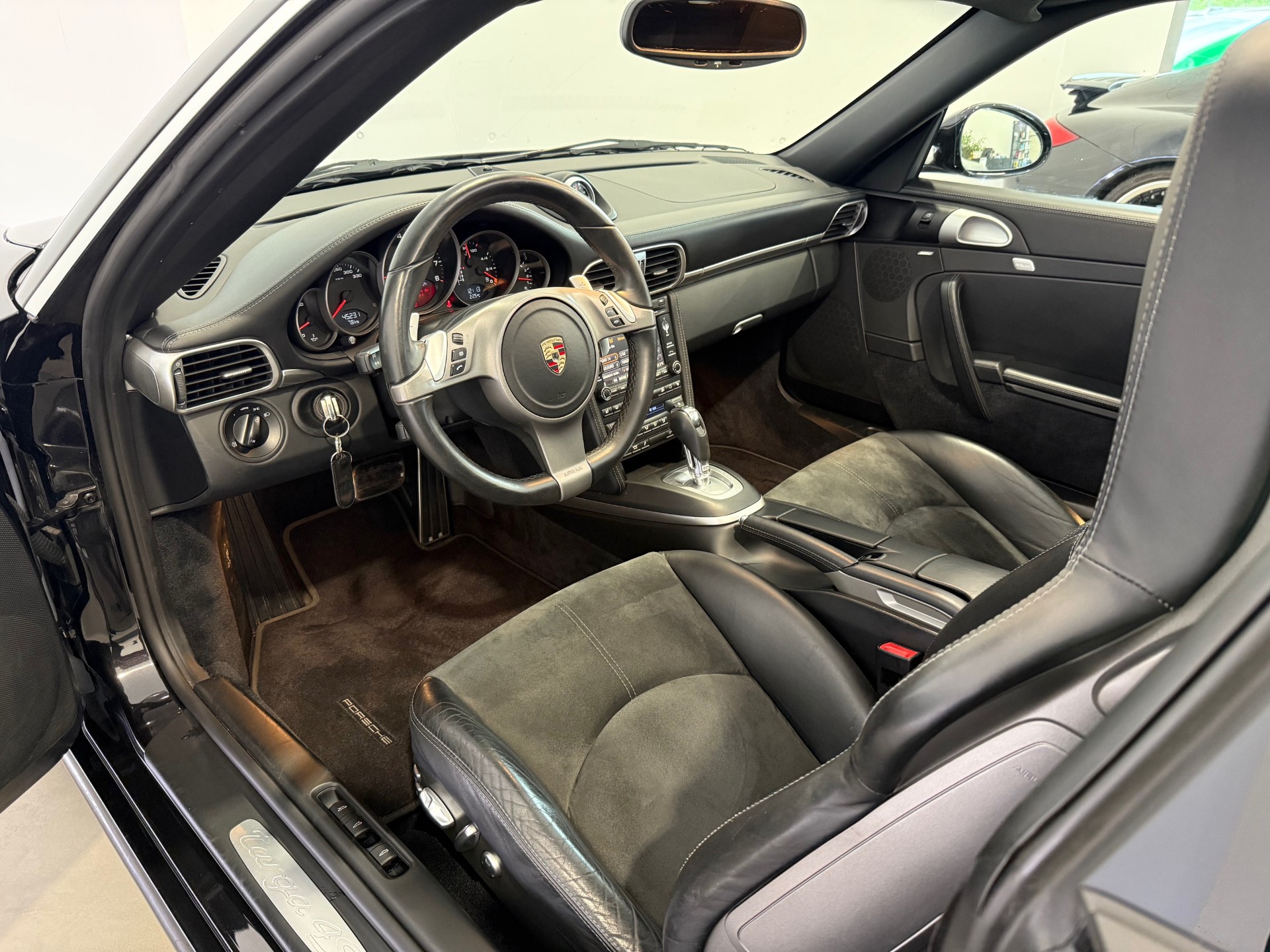PORSCHE 911 Targa 4S PDK-image-7