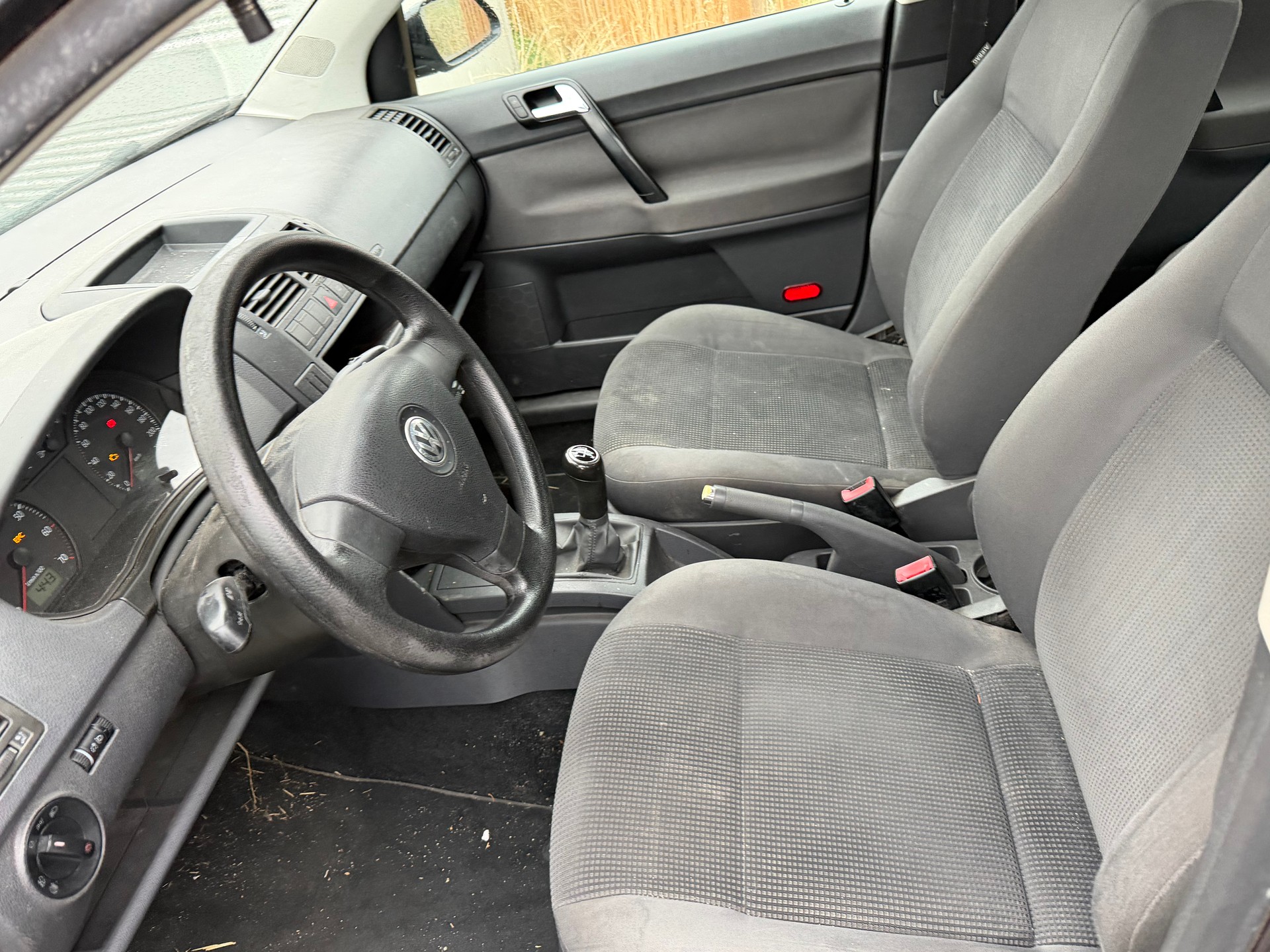 VW Polo 1.4 16V Trendline-image-7