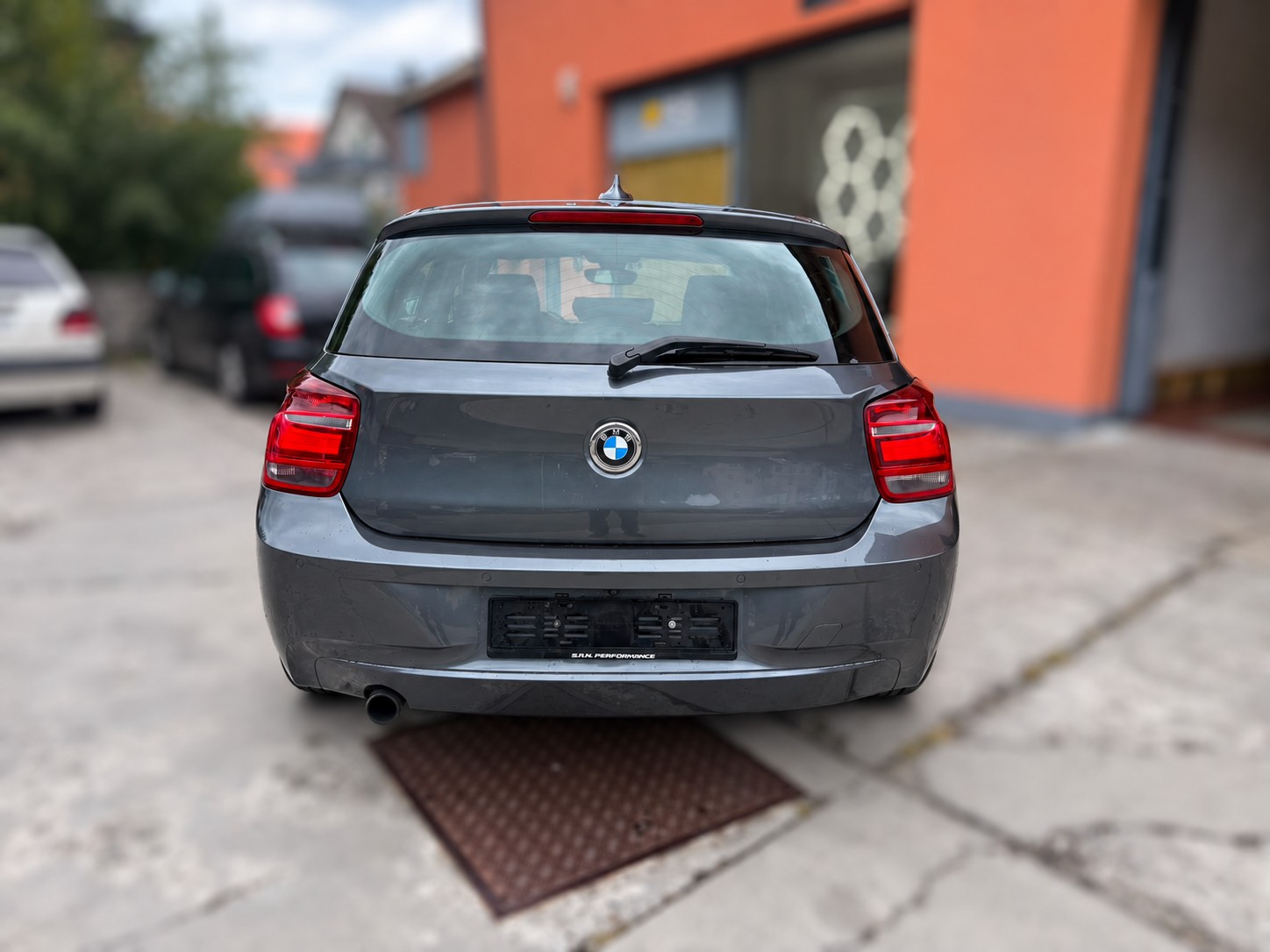 BMW 116i Urban Line Steptronic-image-3
