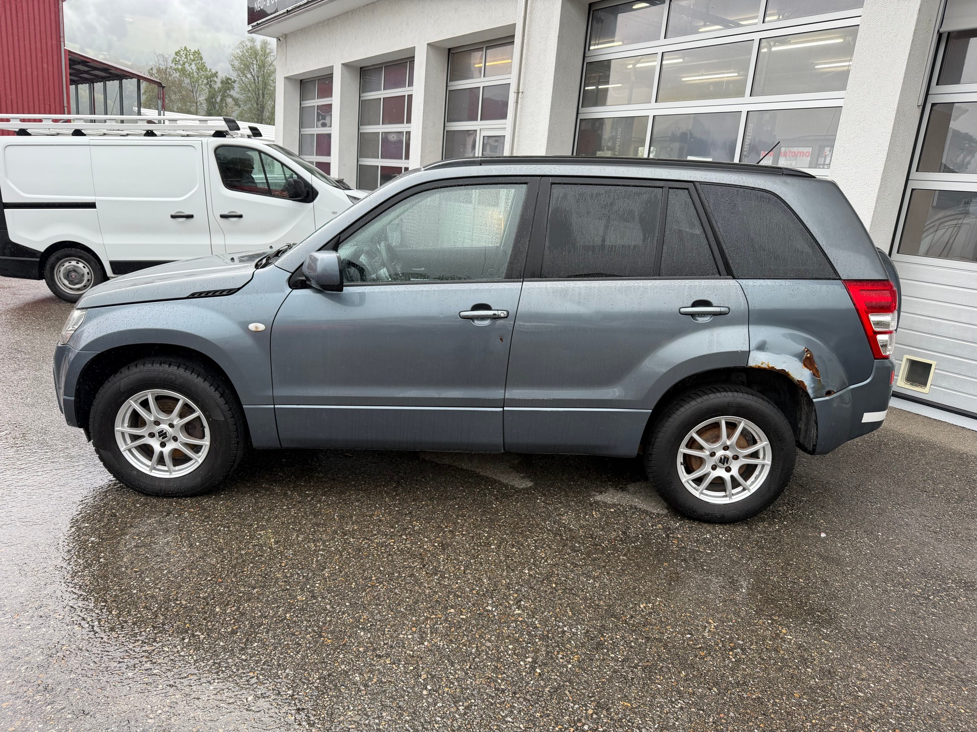 SUZUKI Grand Vitara 1.9 TD GL Top-showroom-element-1