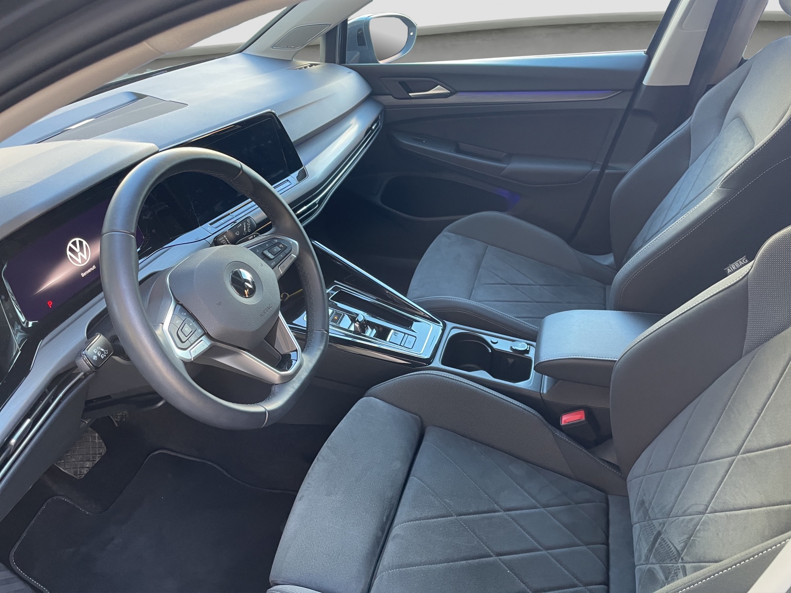 VW Golf 1.5 eTSI mHEV ACT Style DSG-image-7