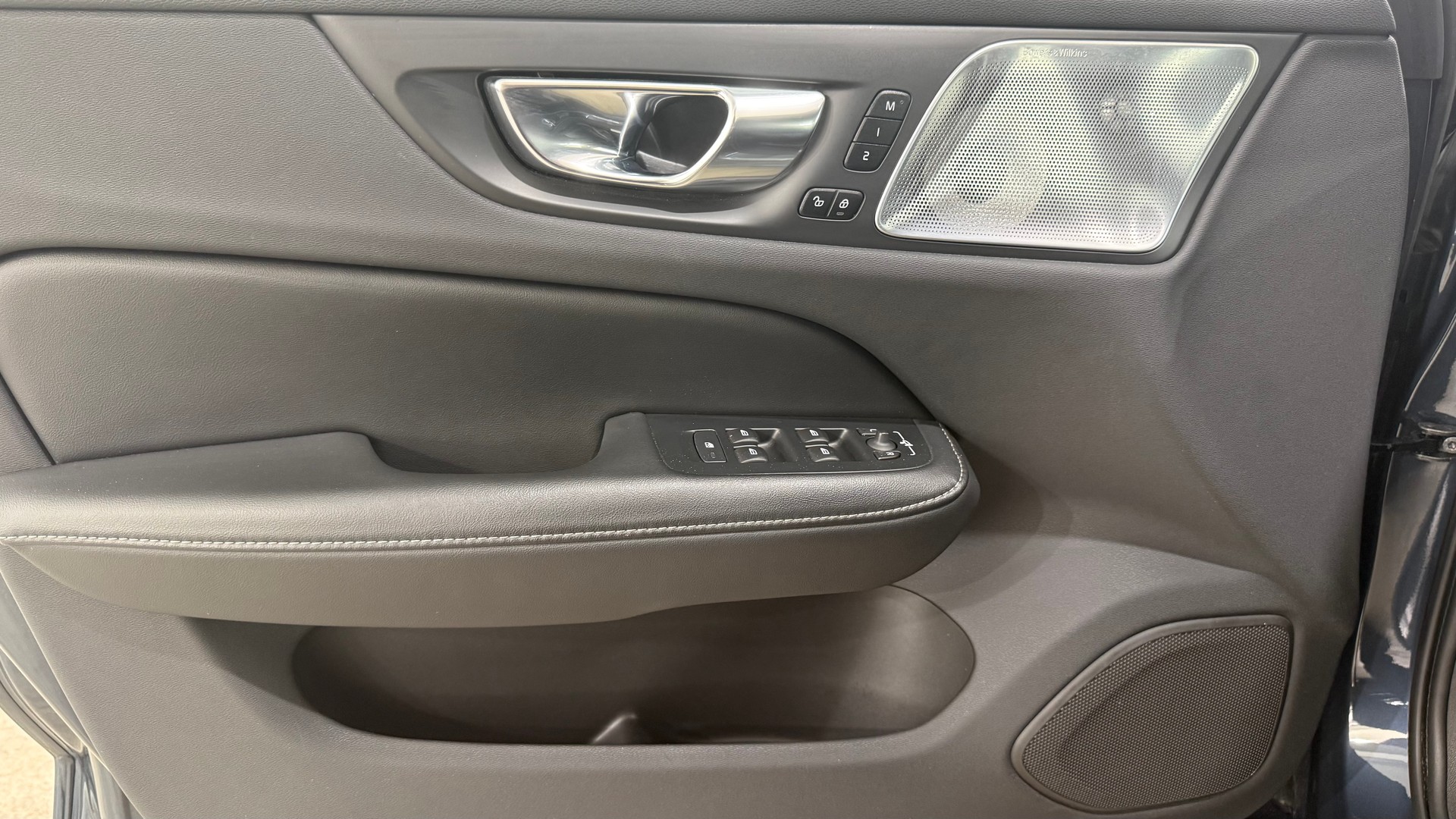 VOLVO V60 2.0 T8 TE Inscription eAWD-image-11