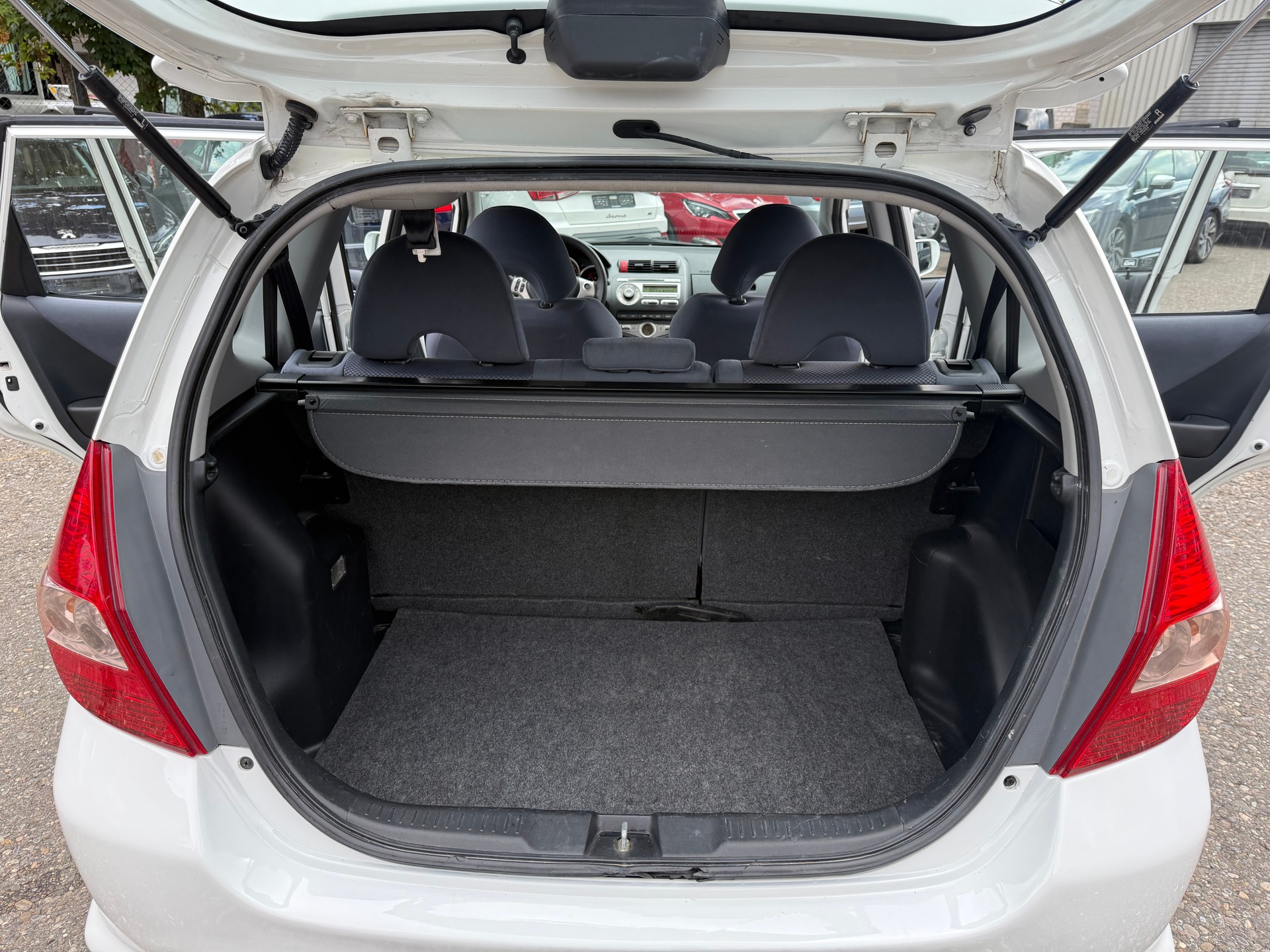 HONDA Jazz 1.4i LS Formula 1 CVT-image-12