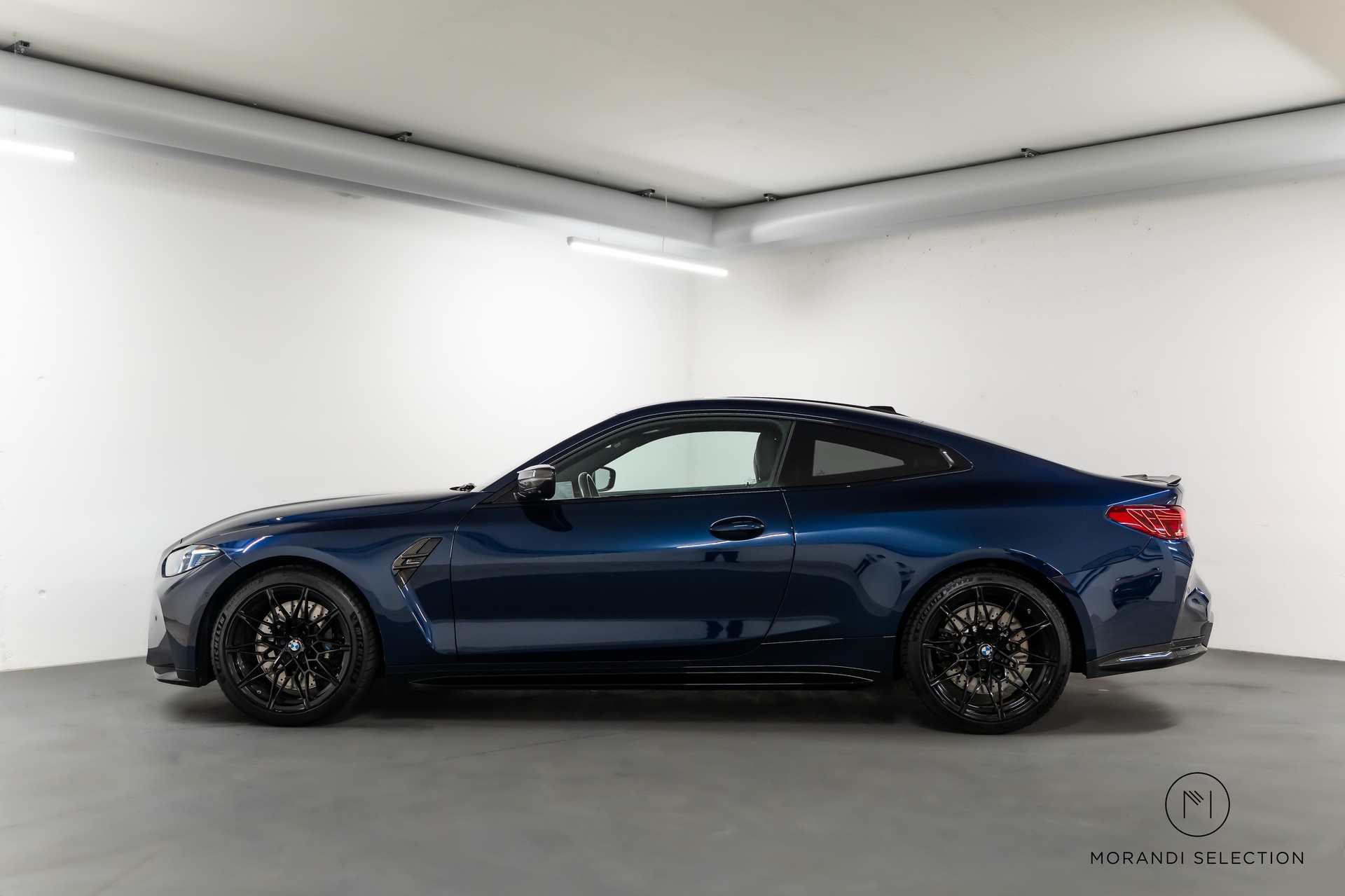 BMW M4 Competition xDrive Coupé-image-0