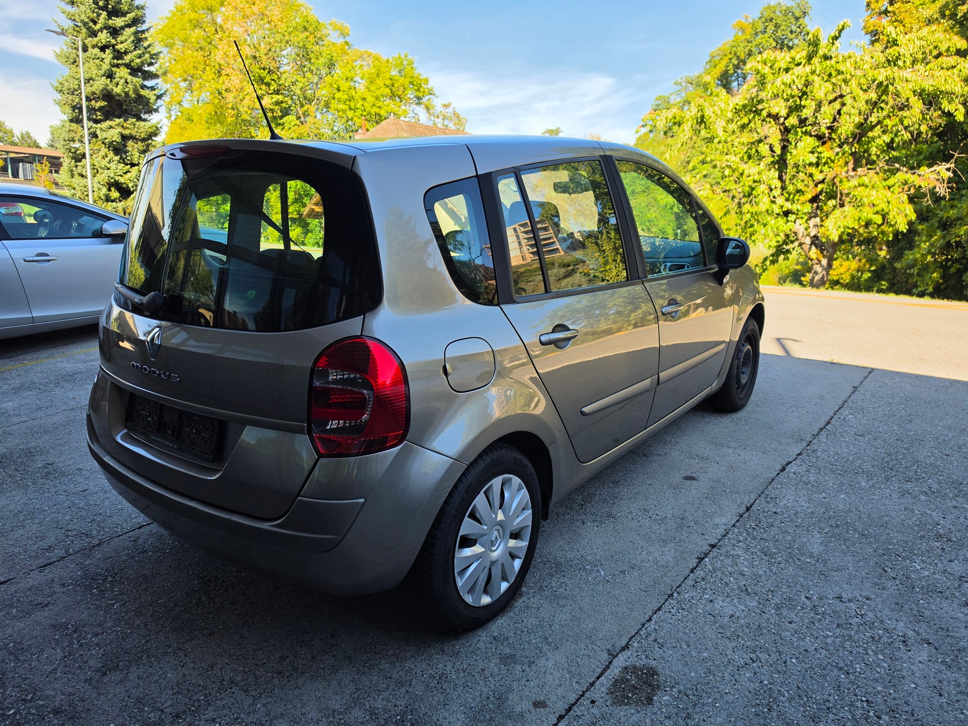 RENAULT Modus 1.2 16V T Authentique-image-3