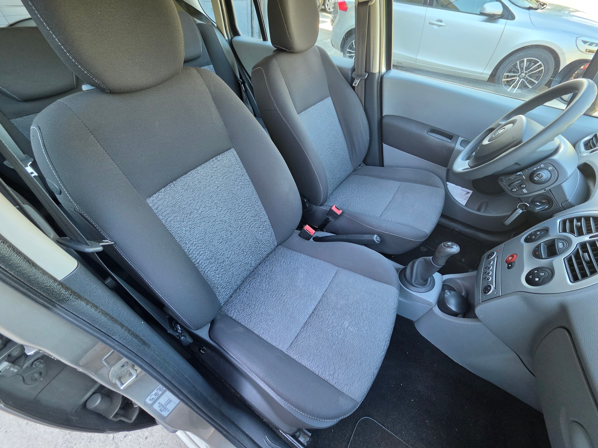 RENAULT Modus 1.2 16V T Authentique-image-12