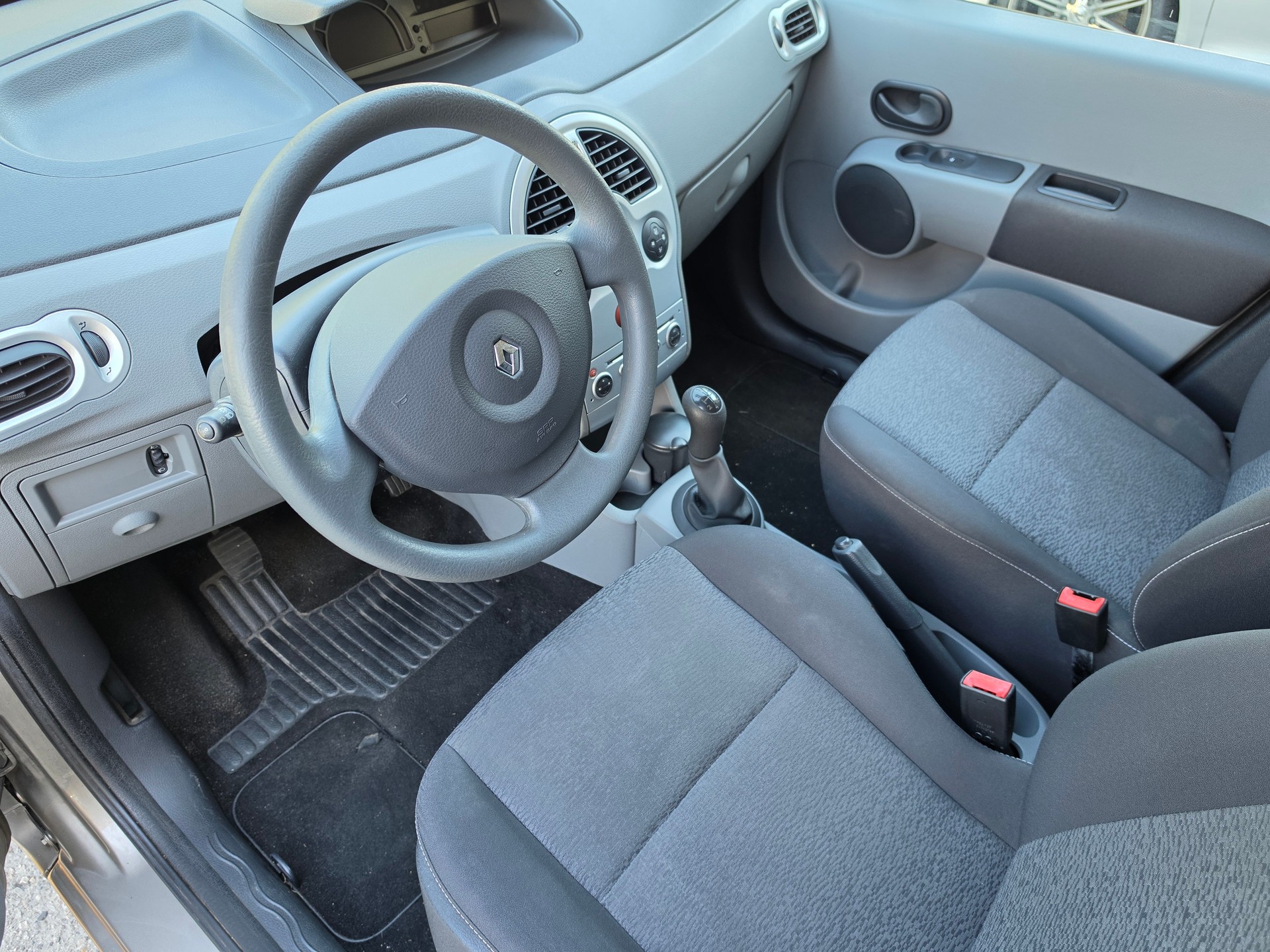 RENAULT Modus 1.2 16V T Authentique-image-9