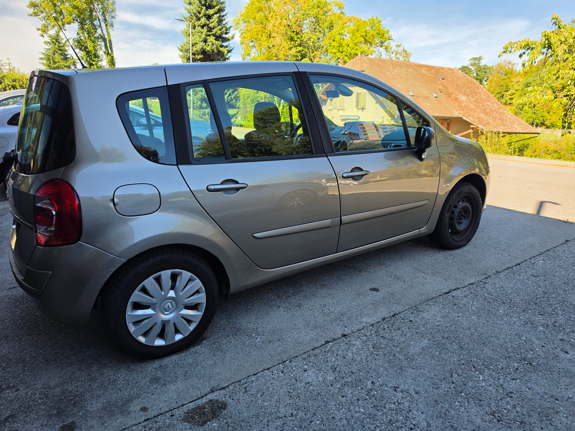 RENAULT Modus 1.2 16V T Authentique-image-4