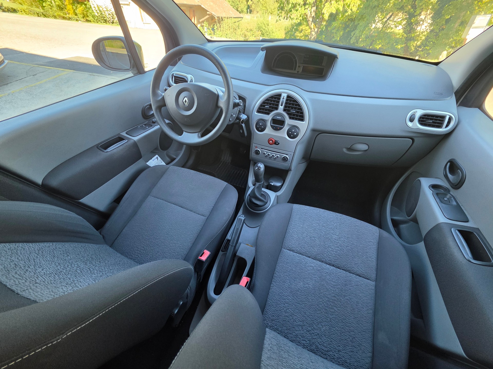 RENAULT Modus 1.2 16V T Authentique-image-10