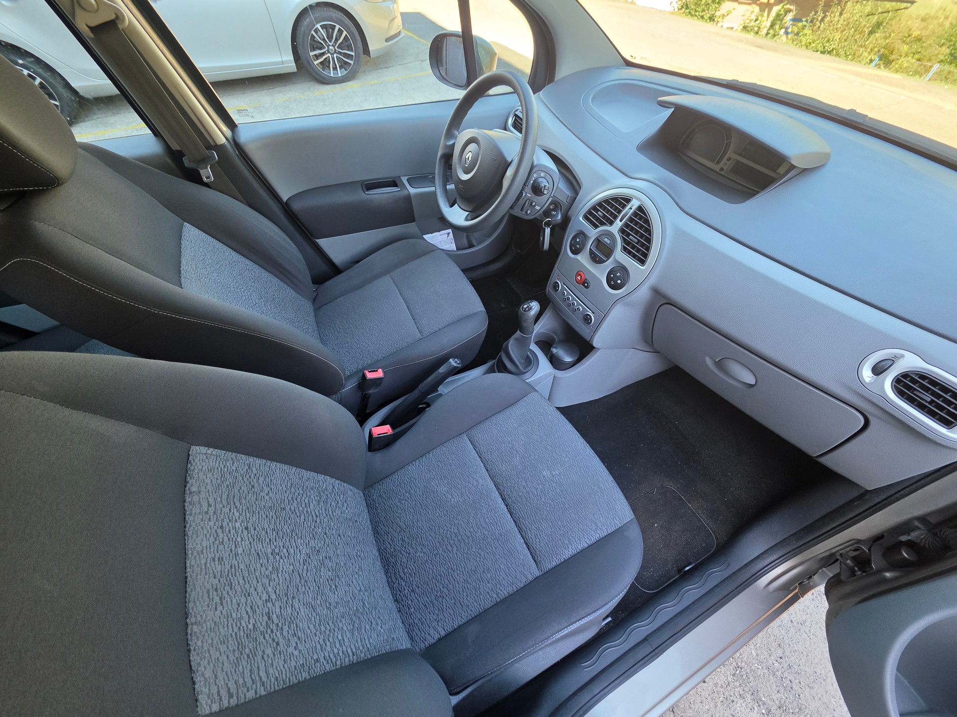 RENAULT Modus 1.2 16V T Authentique-image-11
