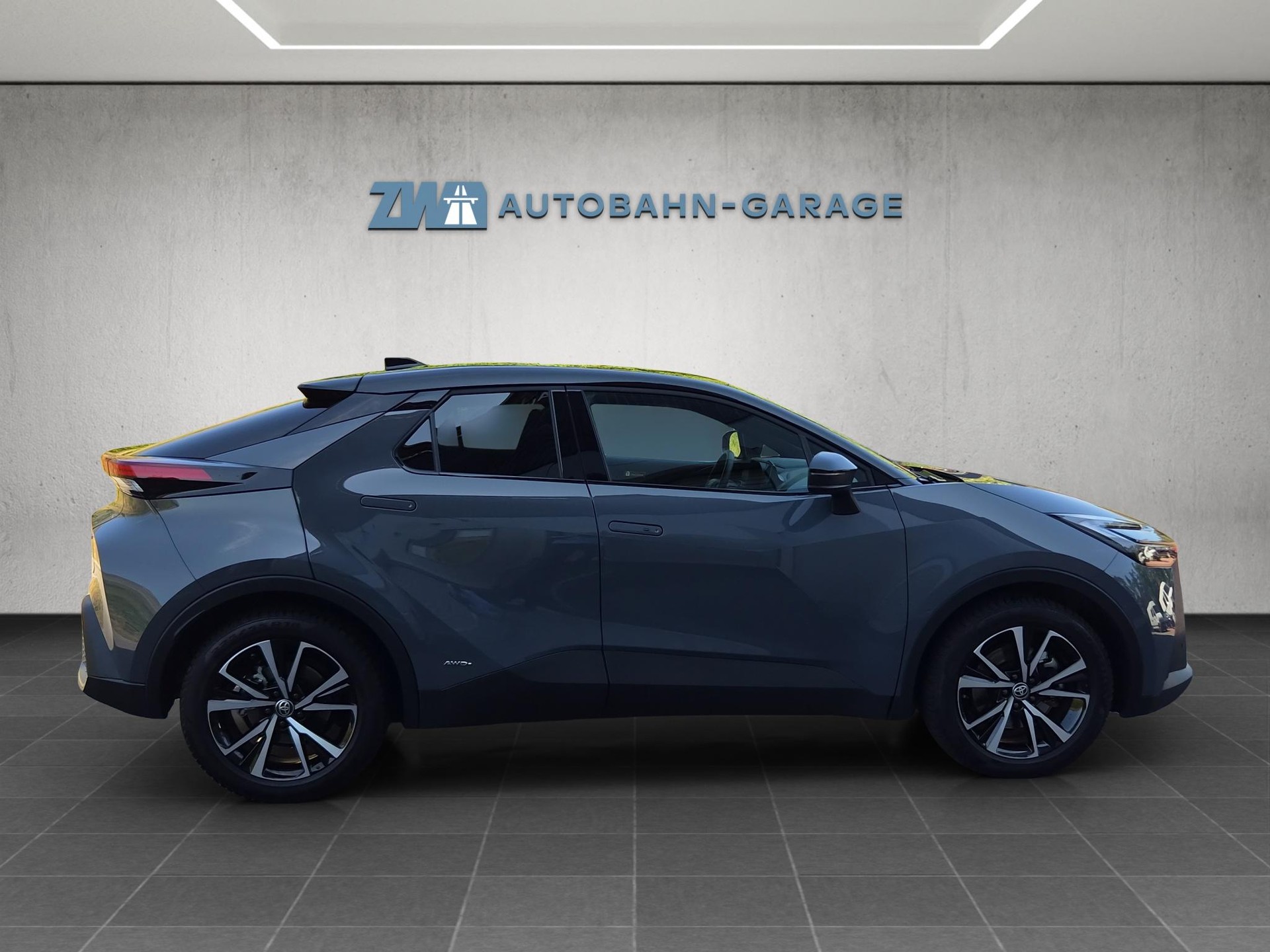 TOYOTA C-HR 2.0 HEV Trend 4x4-image-5
