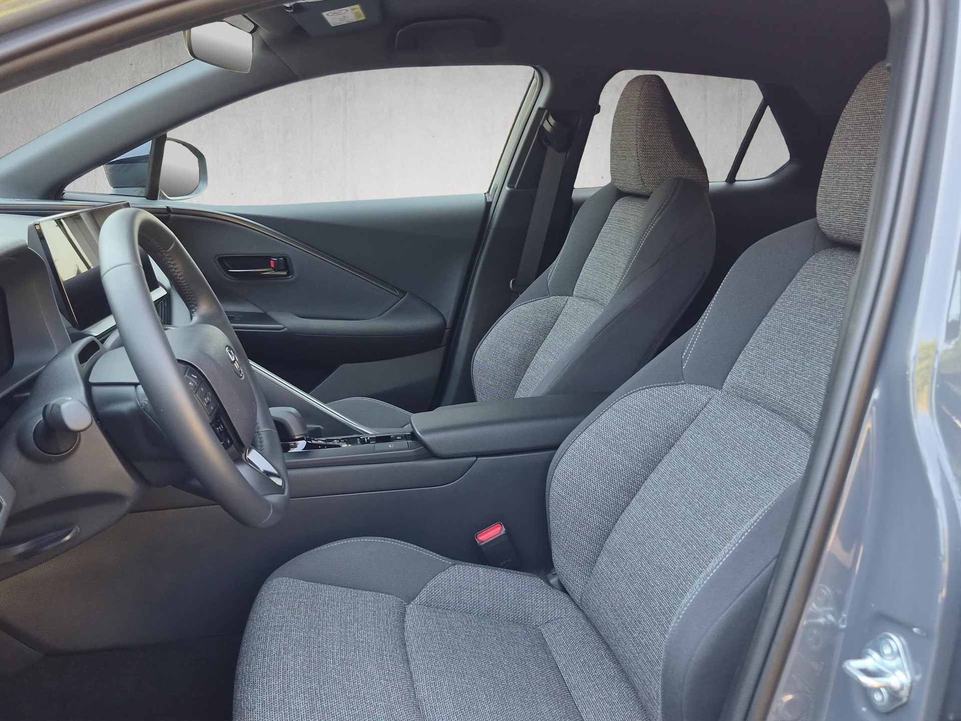 TOYOTA C-HR 2.0 HEV Trend 4x4-image-9