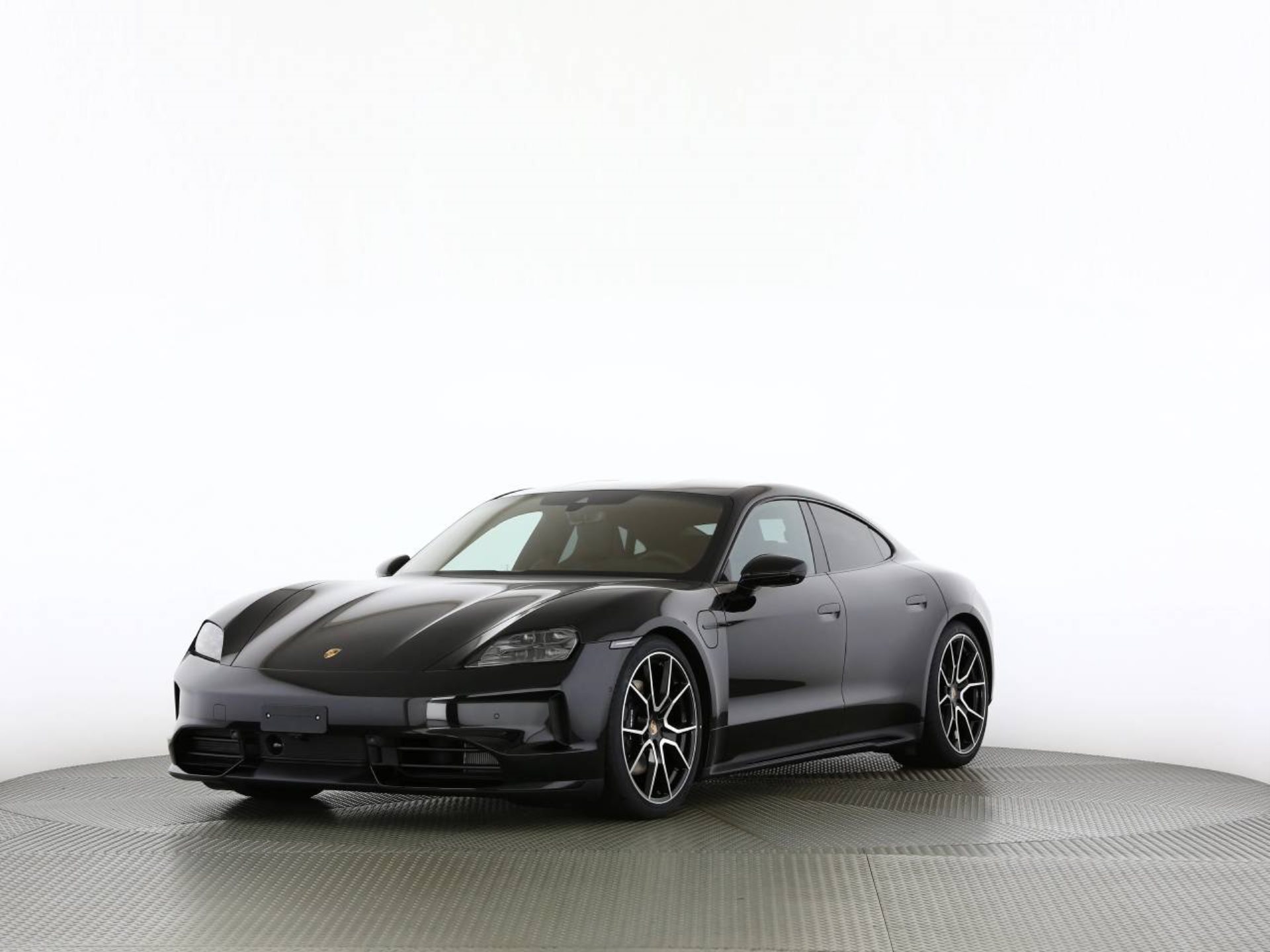 PORSCHE Taycan 4 Black Edition-image-13