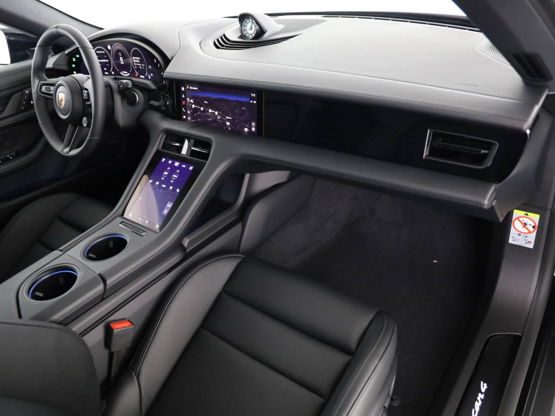 PORSCHE Taycan 4 Black Edition-image-21