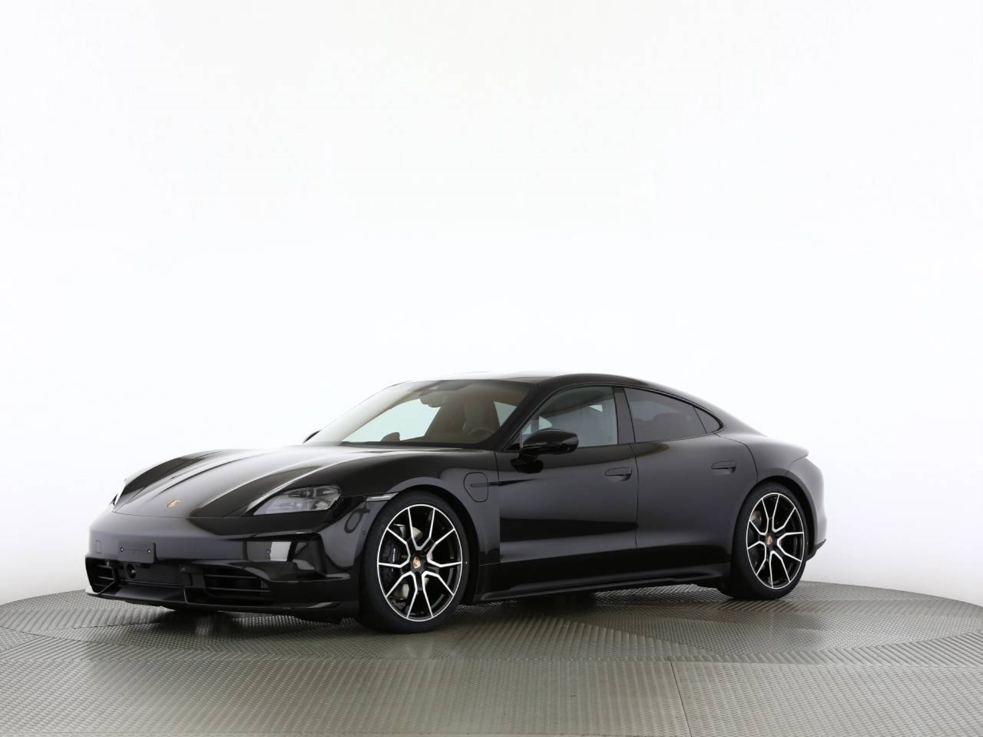 PORSCHE Taycan 4 Black Edition-image-12