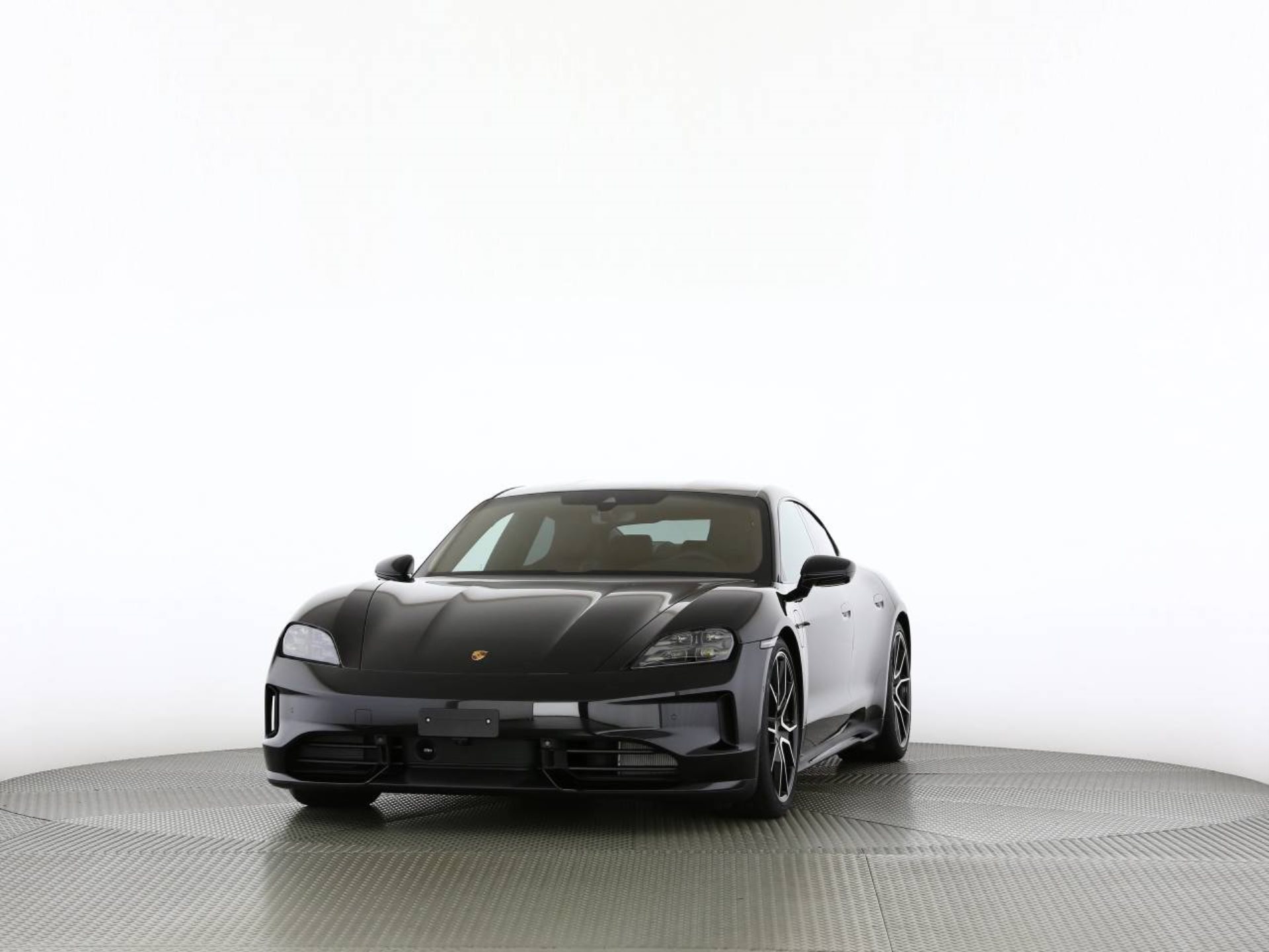 PORSCHE Taycan 4 Black Edition-image-14