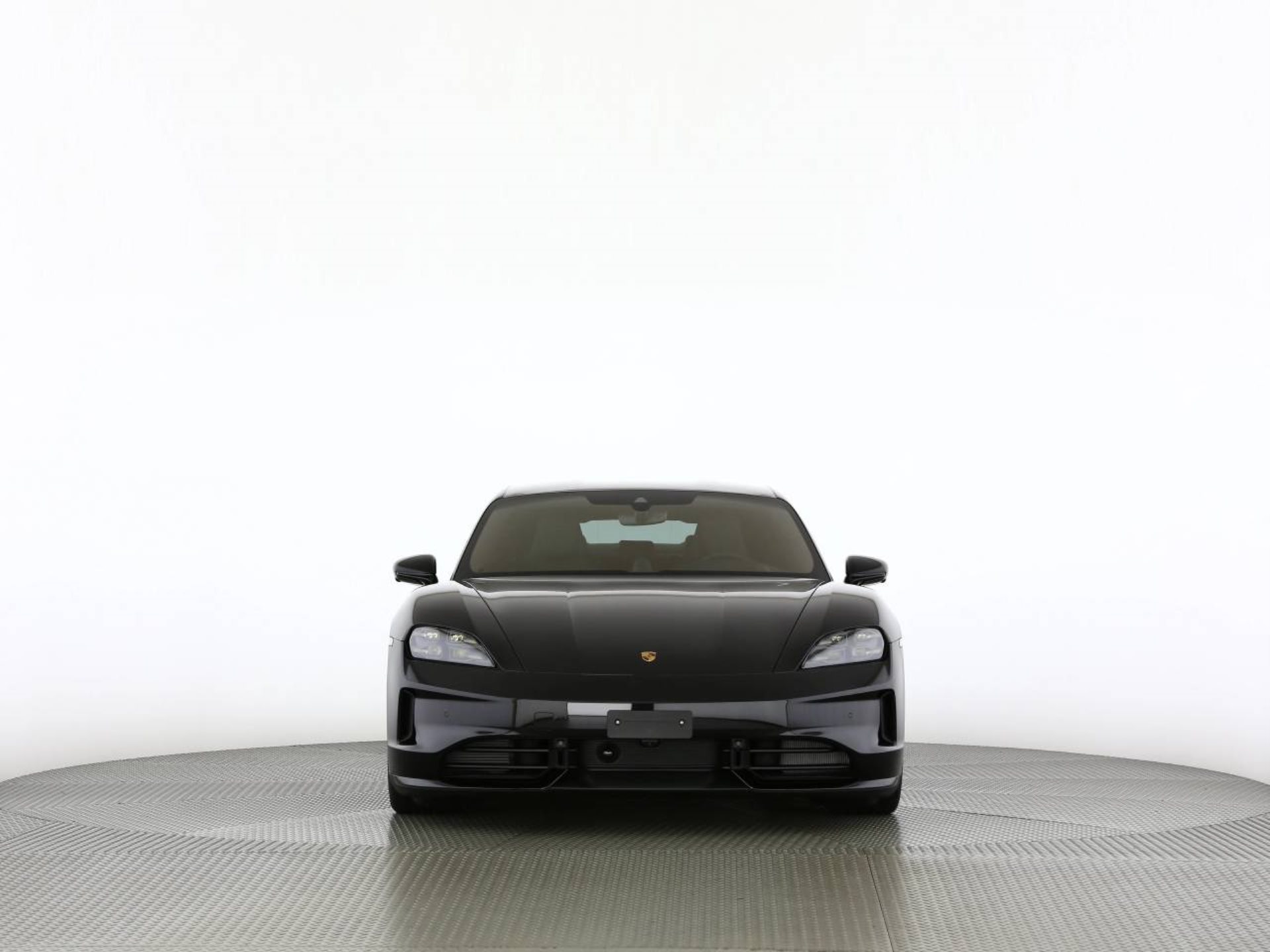 PORSCHE Taycan 4 Black Edition-image-15