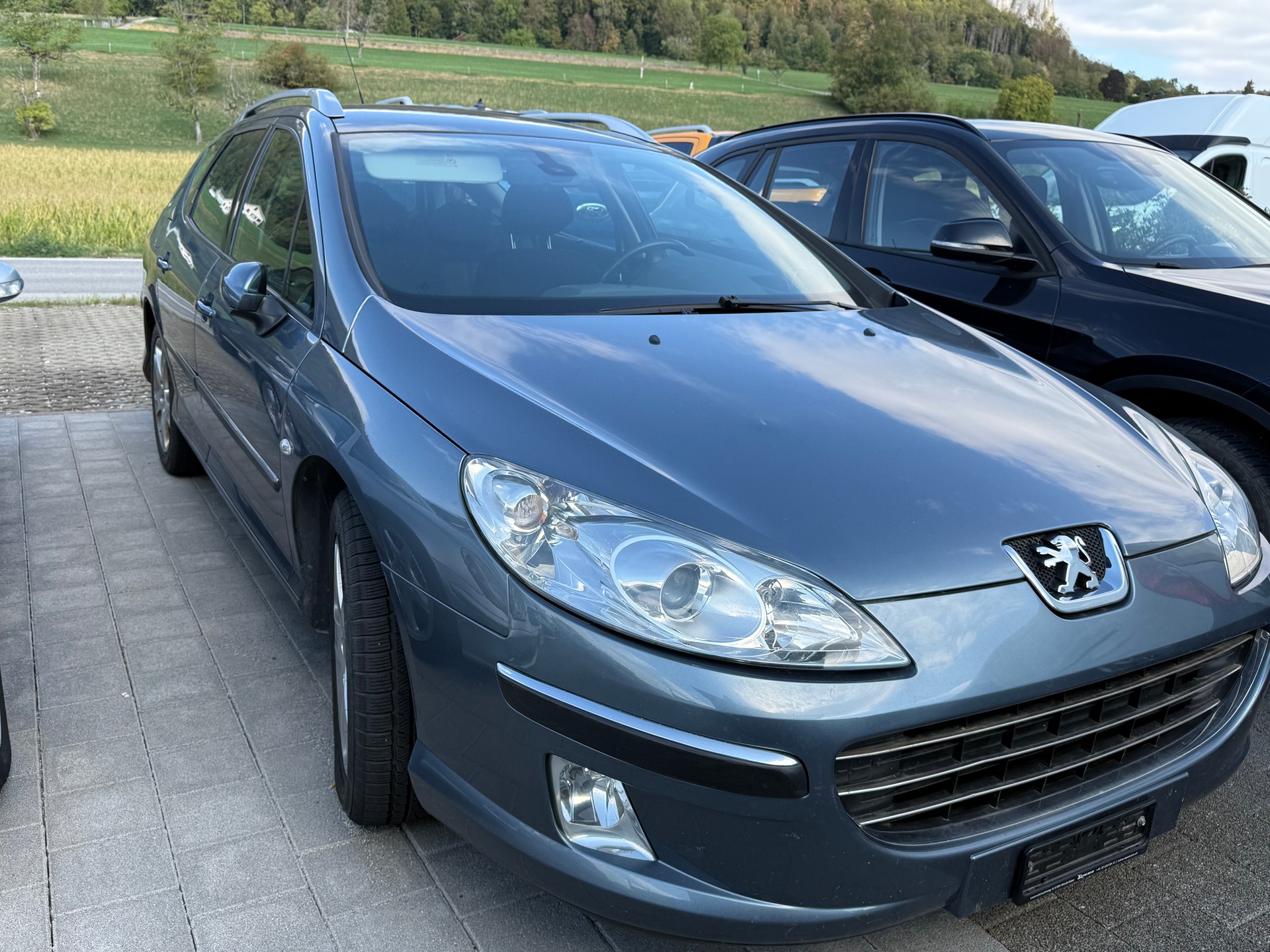 PEUGEOT 407 SW 2.0 HDI Dynamic Edition-image-0