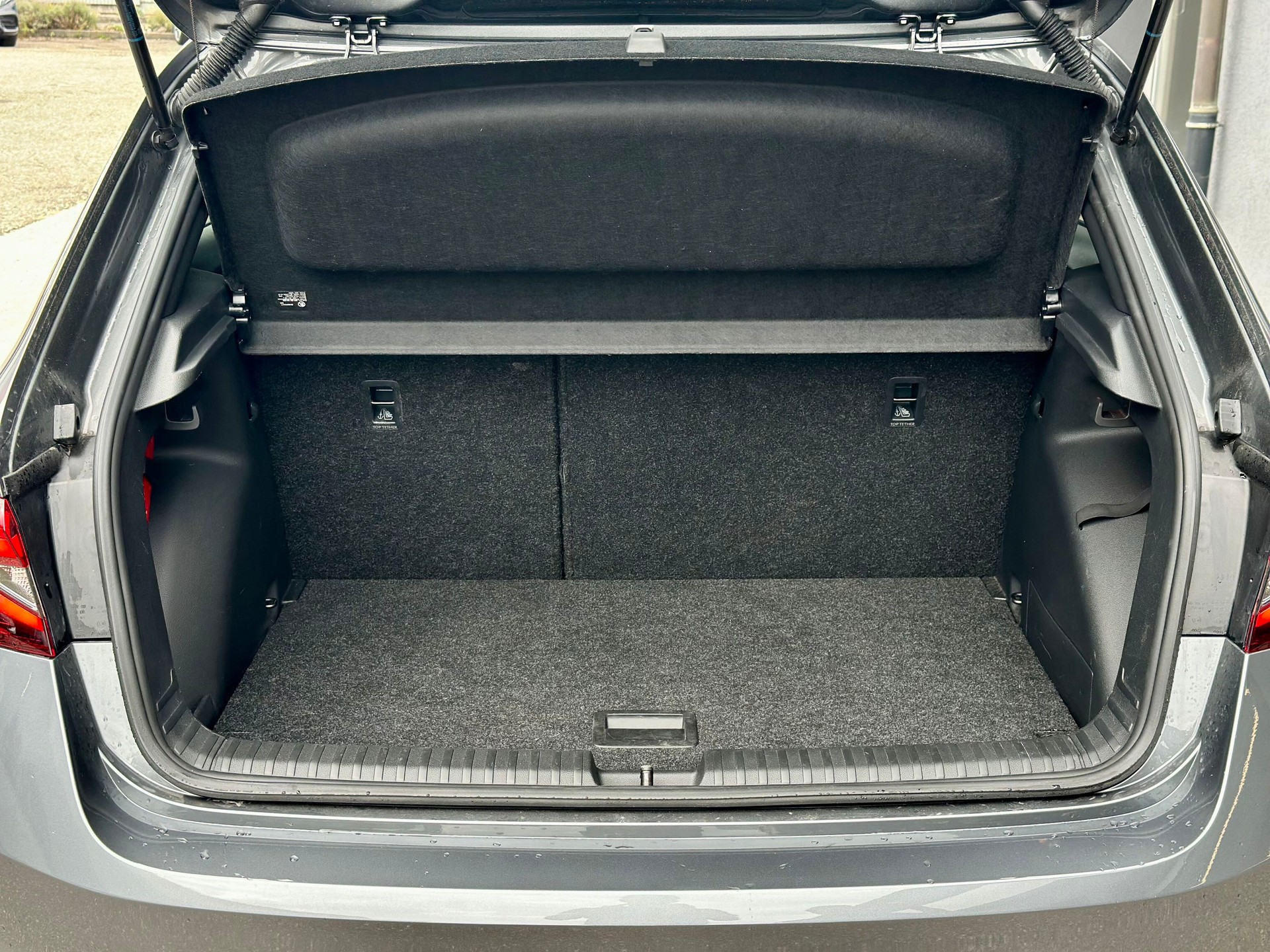 SKODA Fabia 1.0 TSI Selection DSG-image-9