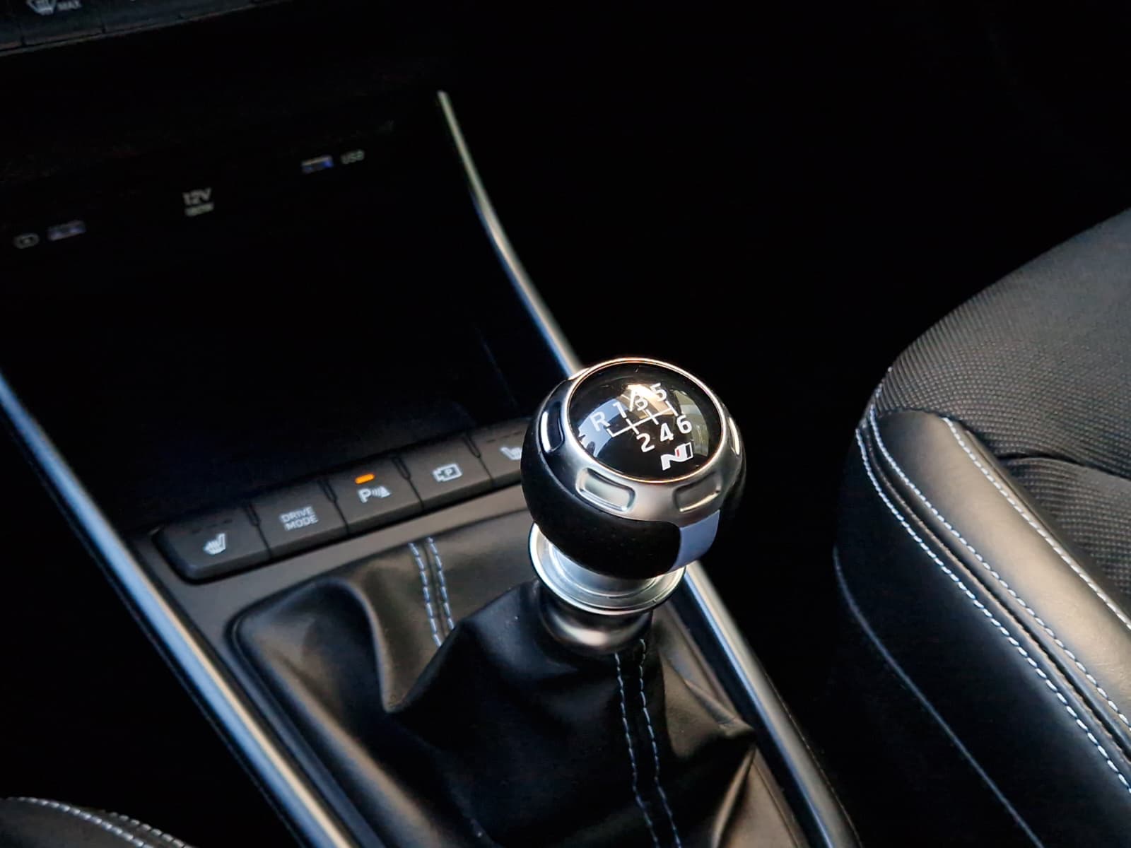 HYUNDAI i20 N 1.6 T-GDi-image-14