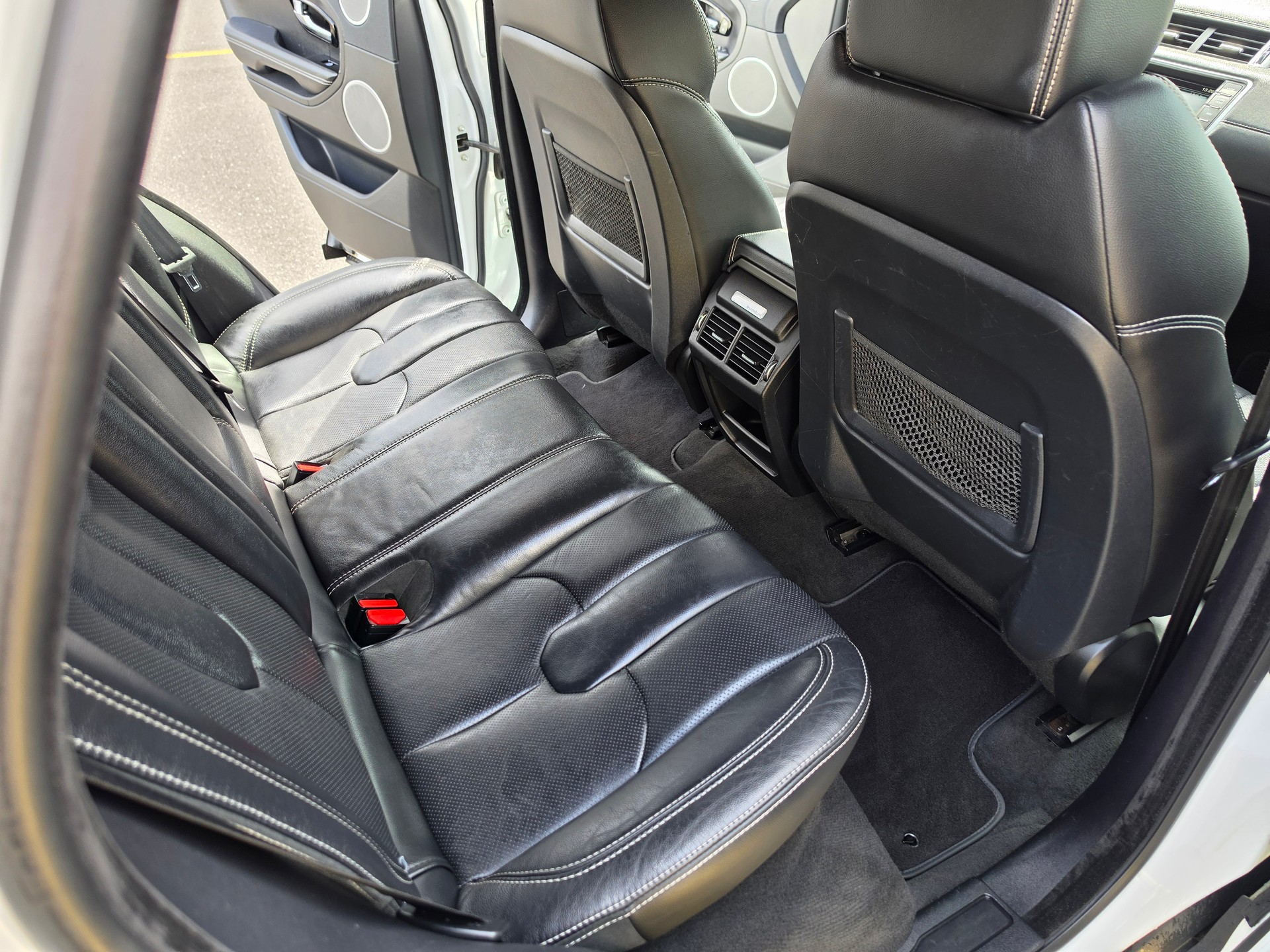 LAND ROVER RANGE ROVER EVOQUE-image-16