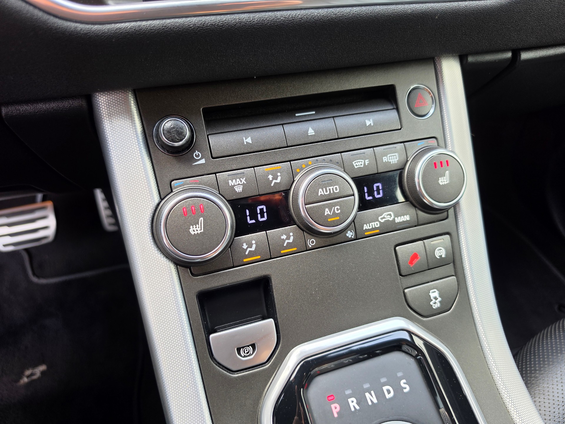 LAND ROVER RANGE ROVER EVOQUE-image-35