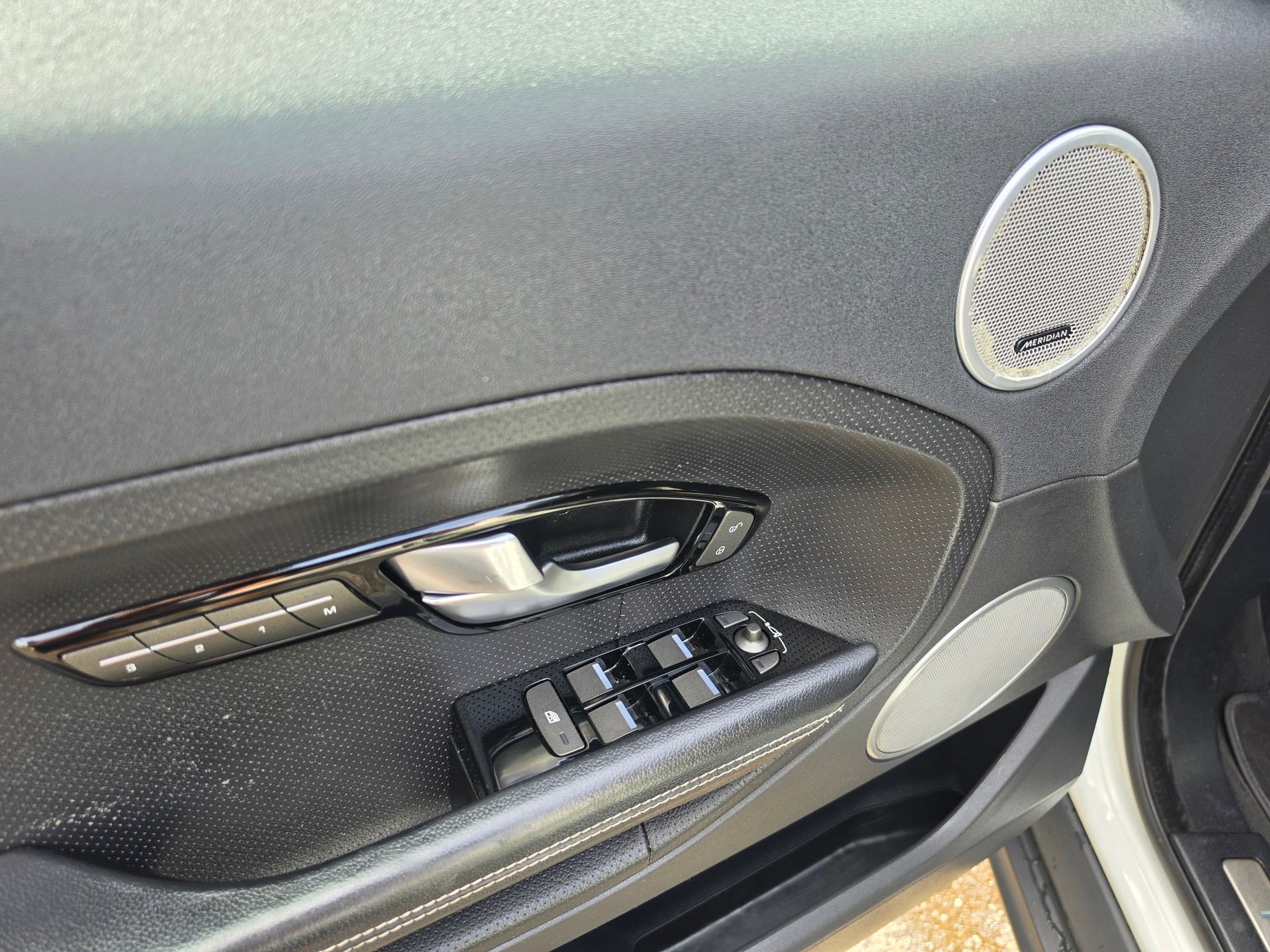 LAND ROVER RANGE ROVER EVOQUE-image-12