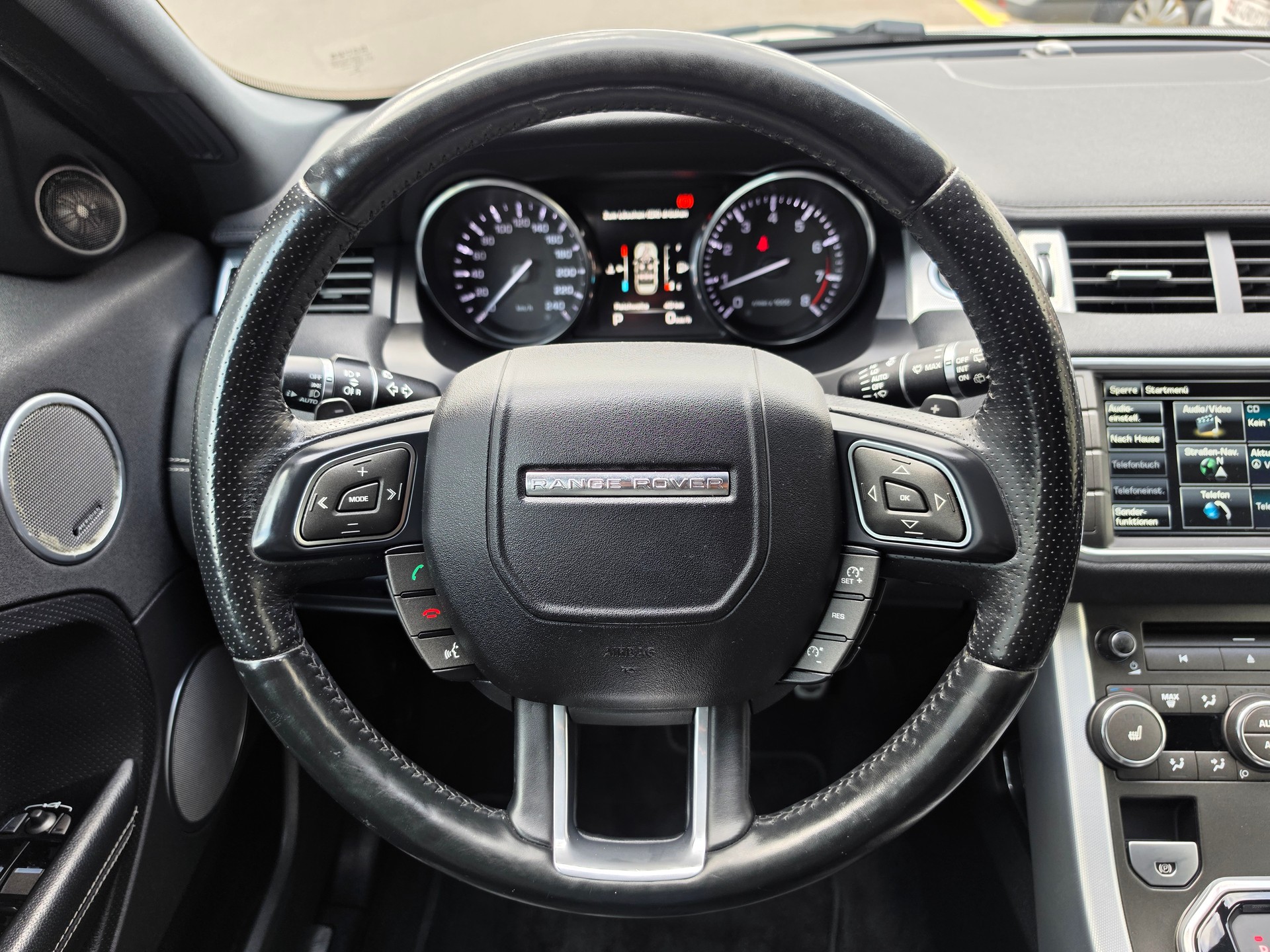 LAND ROVER RANGE ROVER EVOQUE-image-23
