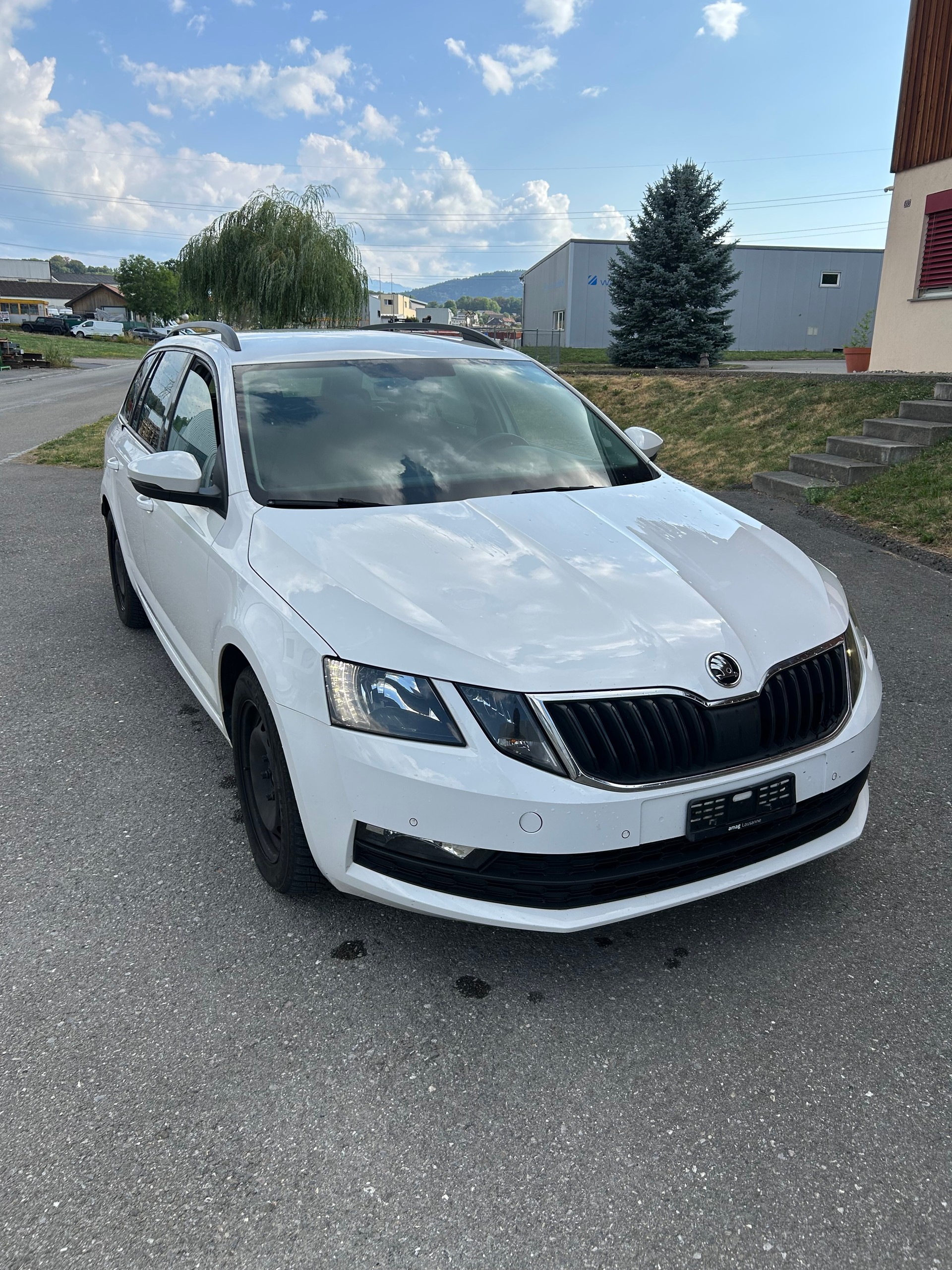 SKODA Octavia Combi 2.0 TDI Scout 4x4 DSG-image-1