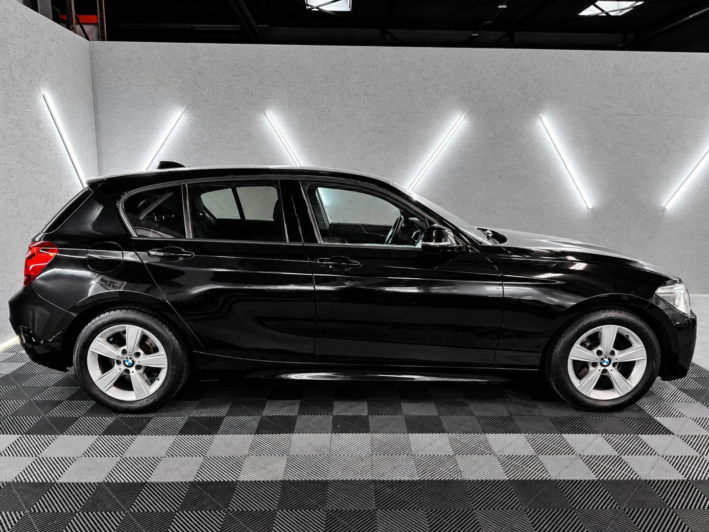 BMW 125d M-Sport-image-2
