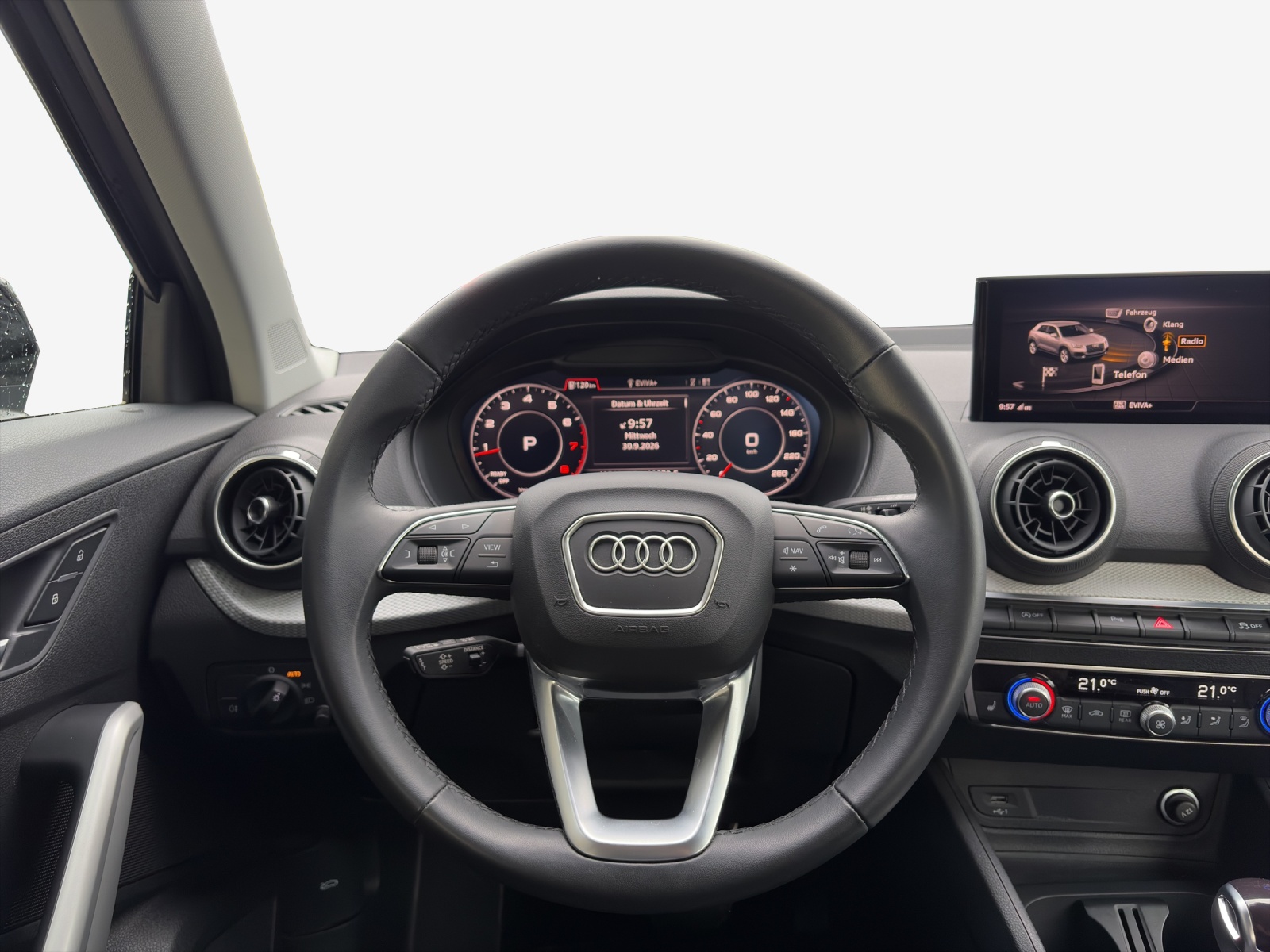 AUDI Q2 40 TFSI Attraction quattro S-tronic-image-9