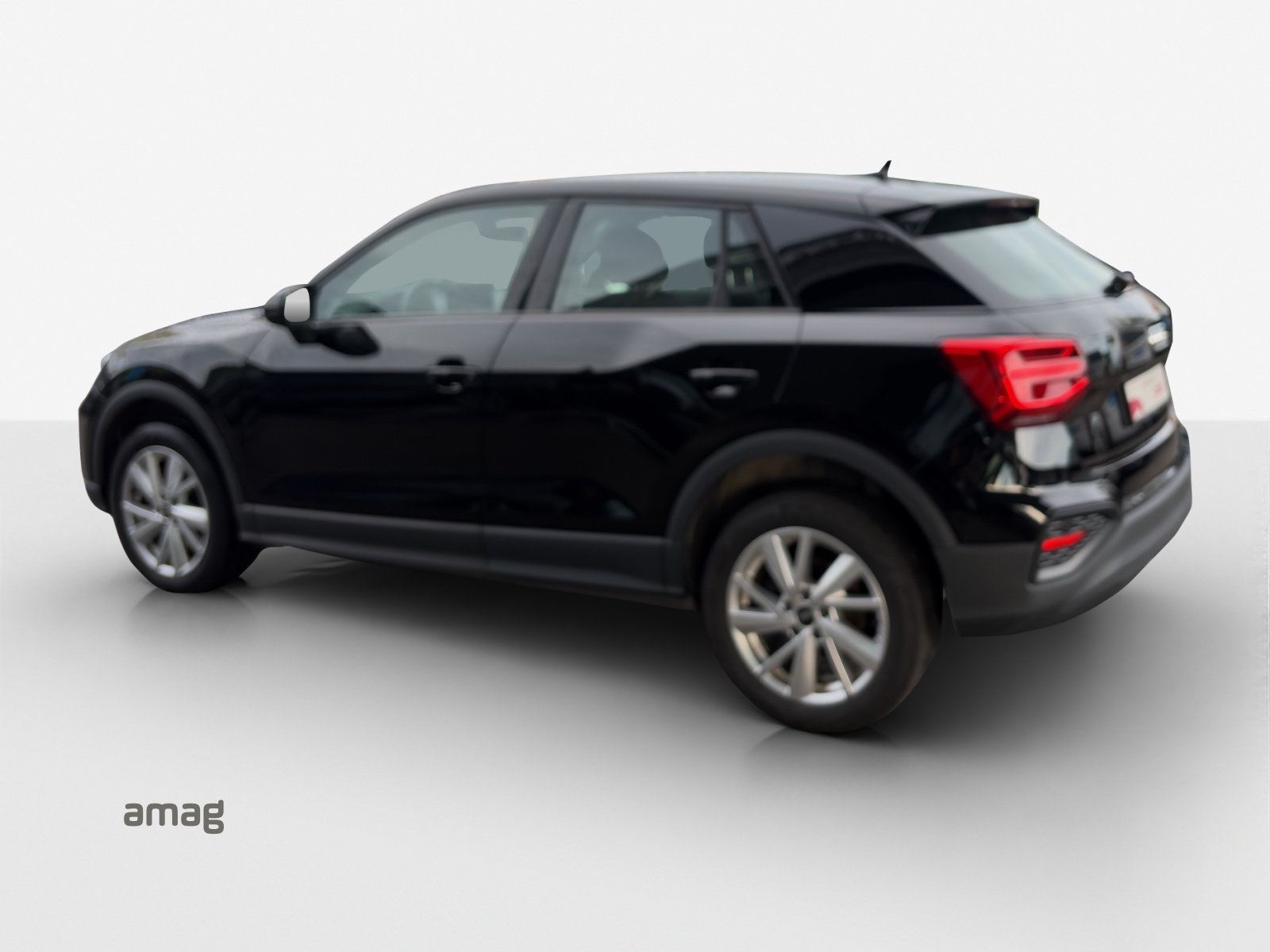 AUDI Q2 40 TFSI Attraction quattro S-tronic-showroom-element-2