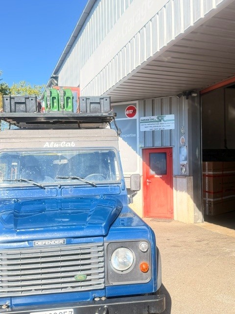 LAND ROVER 110 300 Tdi-image-13