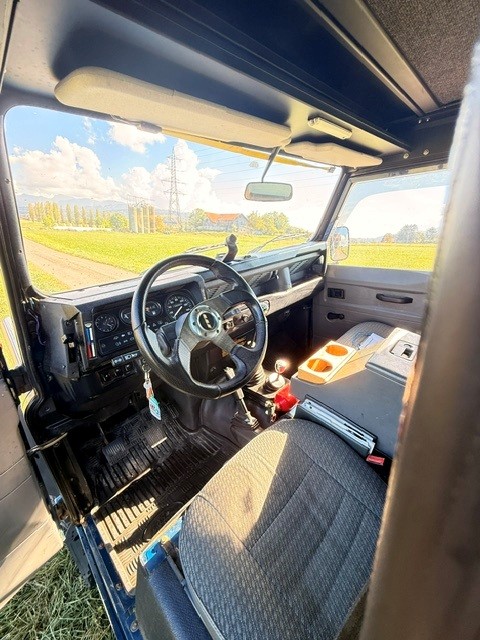 LAND ROVER 110 300 Tdi-image-8