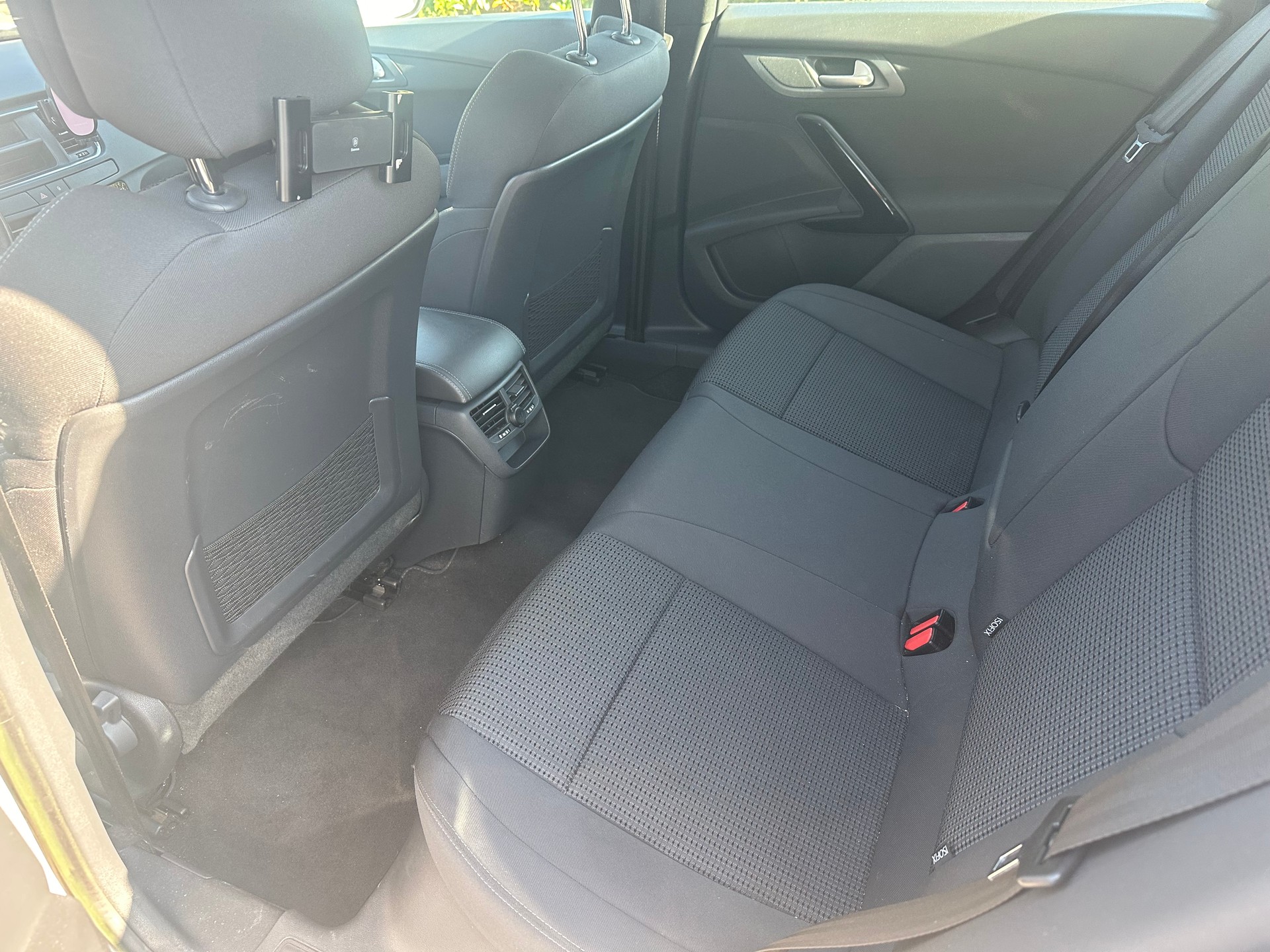PEUGEOT 508 SW 1.6 16V T Active-image-11