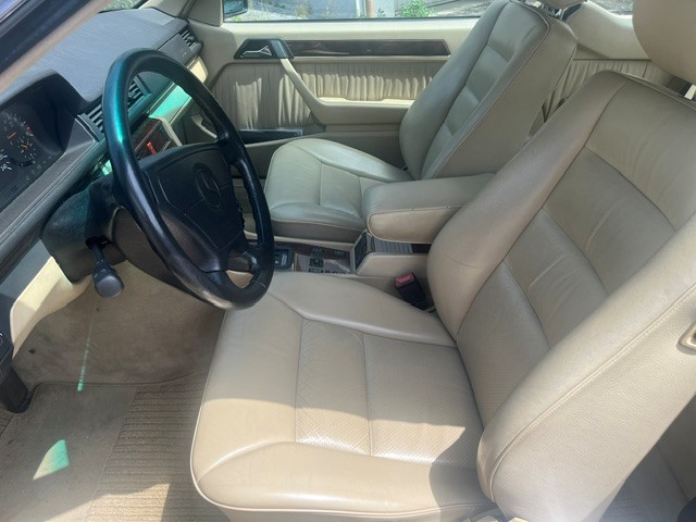MERCEDES-BENZ 300 CE-image-5