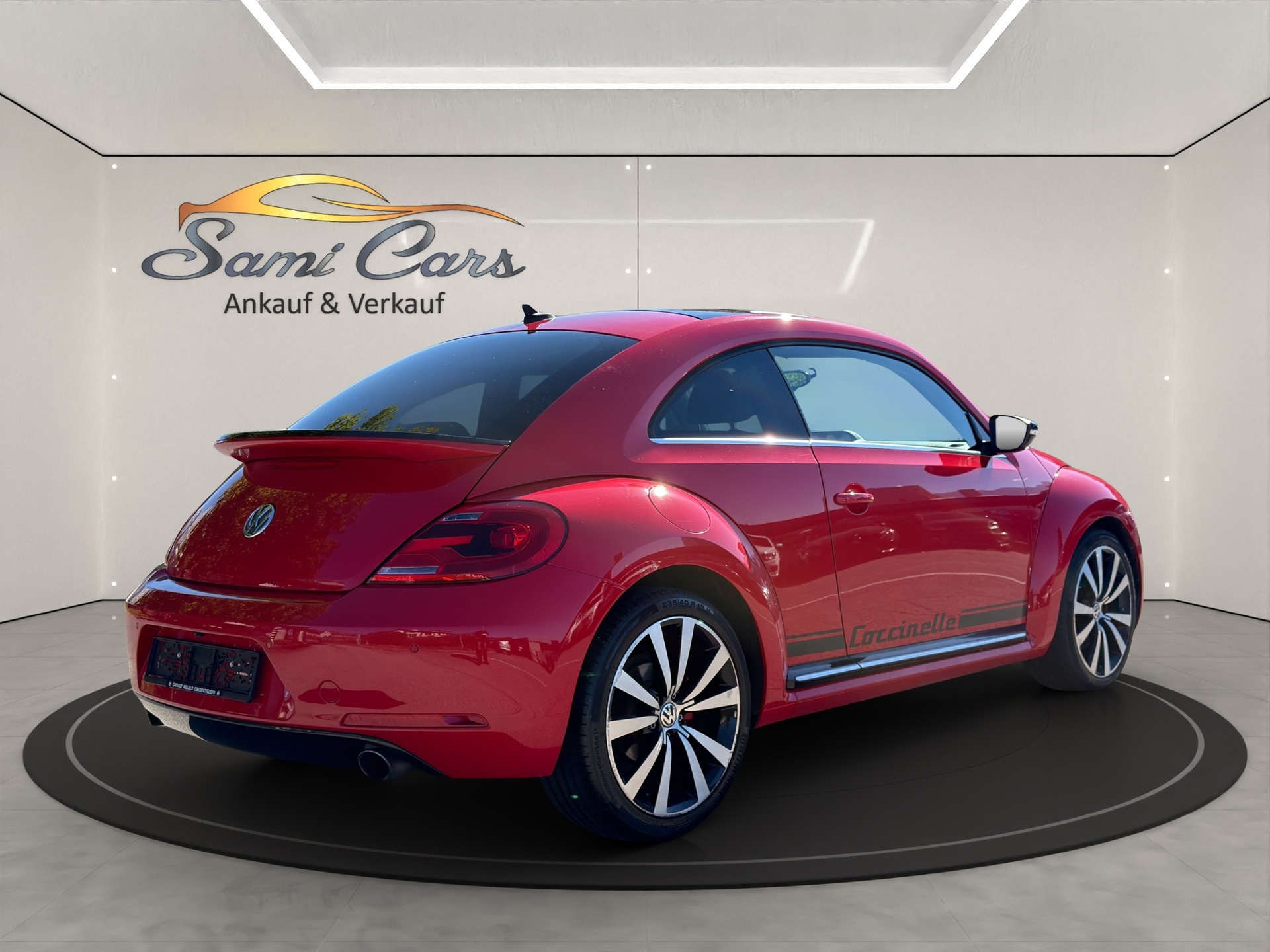 VW Beetle 2.0 TSI Sport DSG-showroom-element-2
