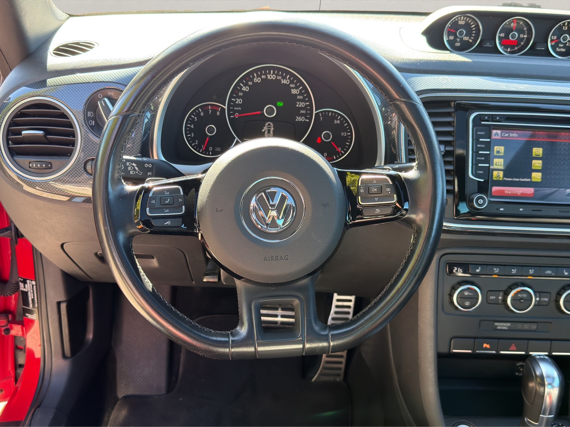 VW Beetle 2.0 TSI Sport DSG-image-9